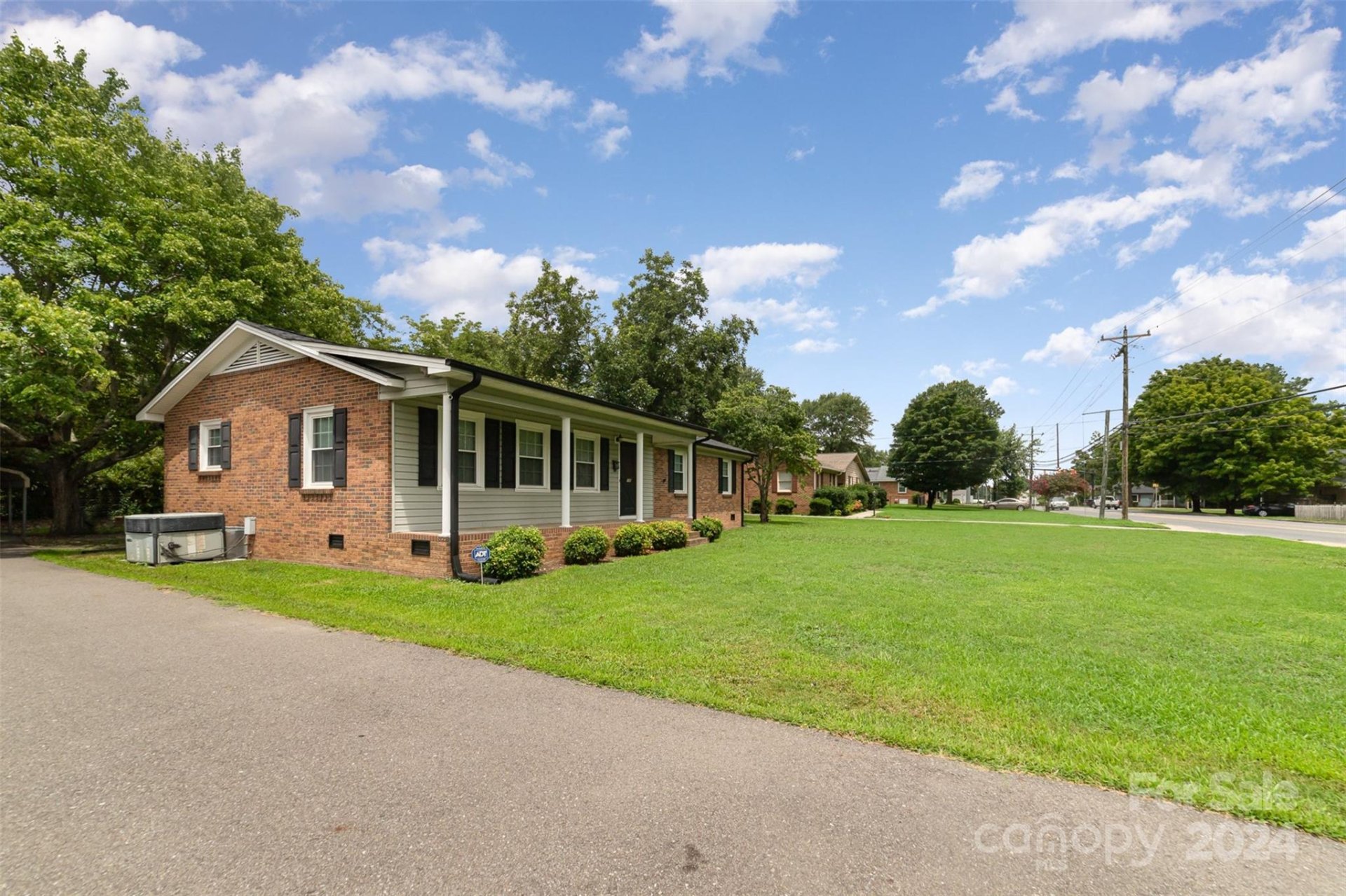 Property image 4 at 100 Clinton Avenue, Clover, SC 29710