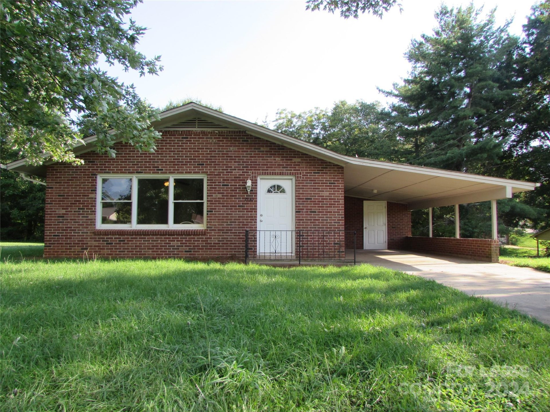 Property image 1 at 2130 14th Avenue Drive, Hickory, NC 28601