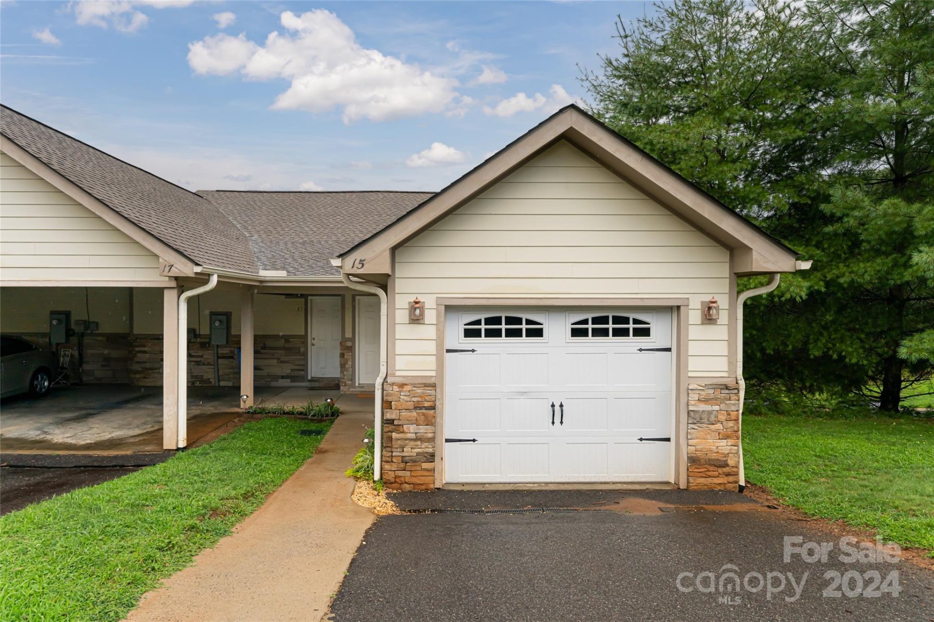 Property image 1 at 15 Rotunda Circle, Asheville, NC 28806