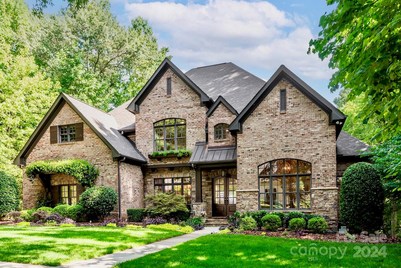 Highgrove, Charlotte Community