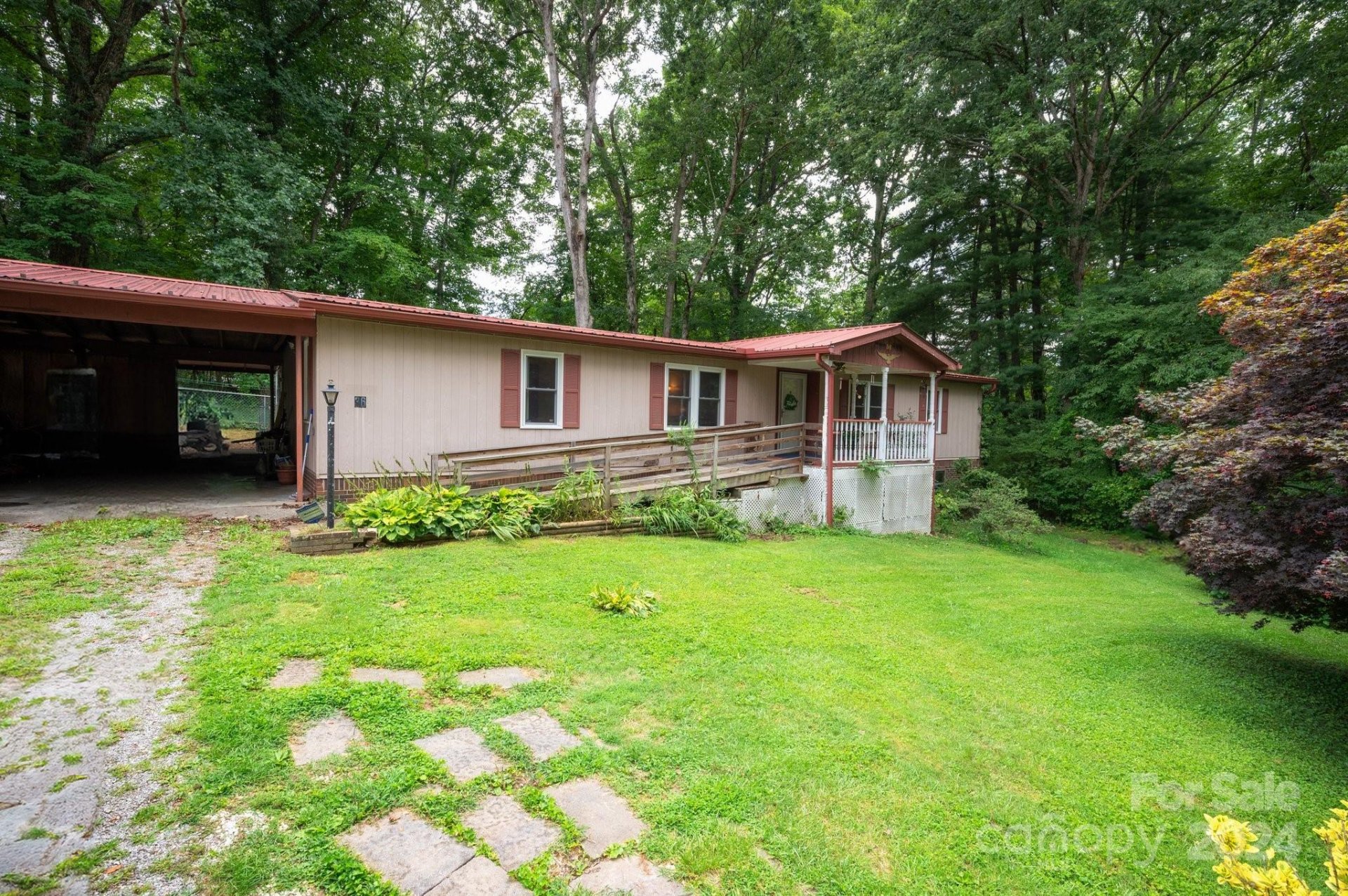 Property image 1 at 36 Mckinney Road, Asheville, NC 28806