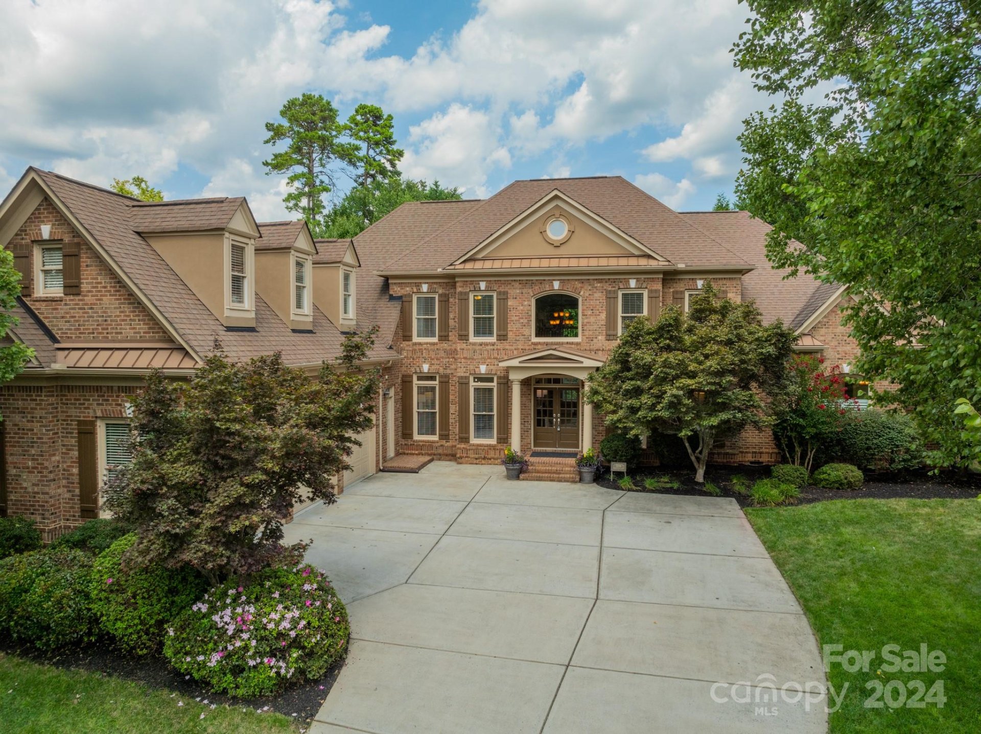 Property image 1 at 1006 Russet Glen Lane, Matthews, NC 28104