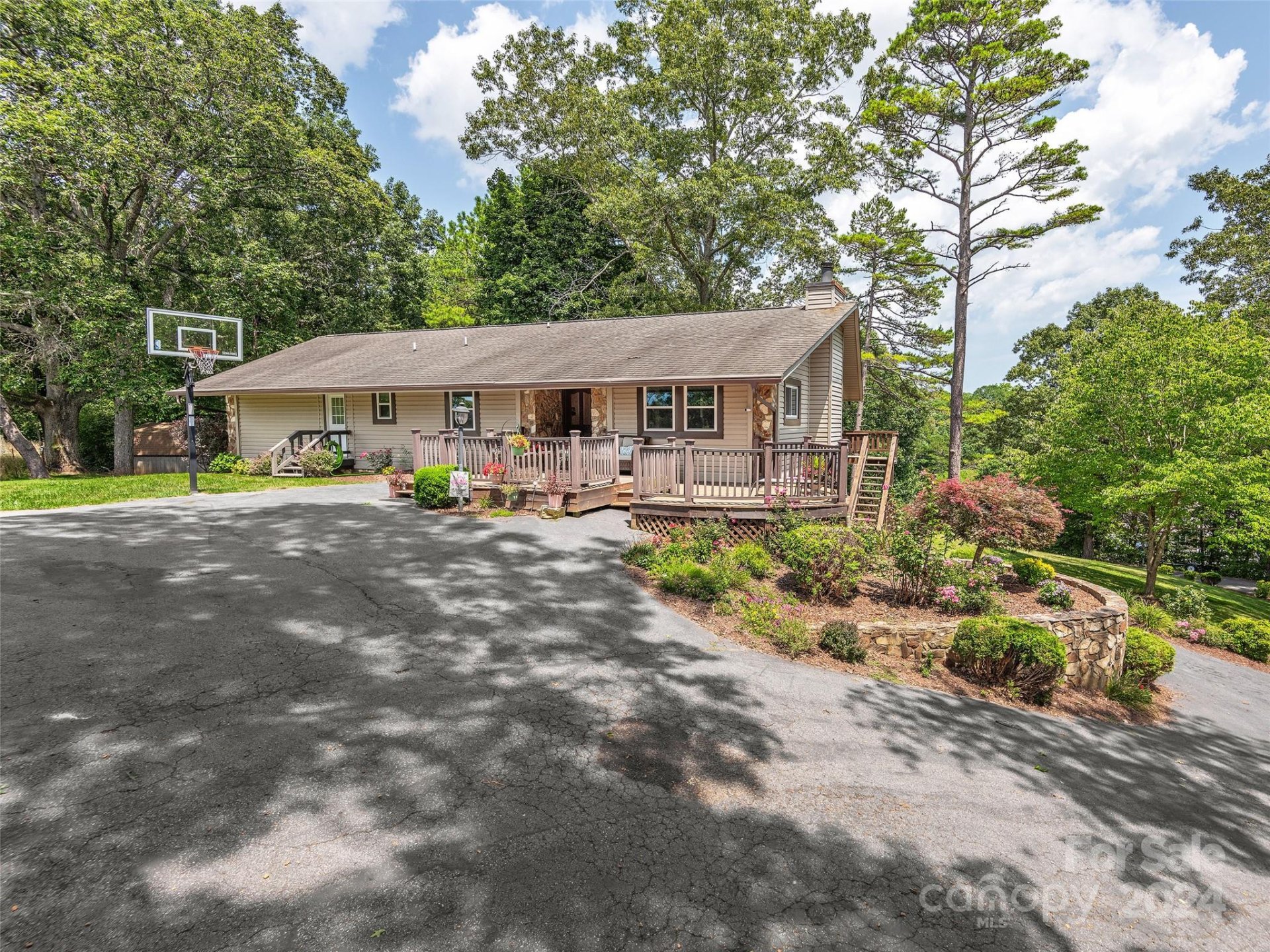 Property image 5 at 584 Oak Ridge Drive, Clyde, NC 28721