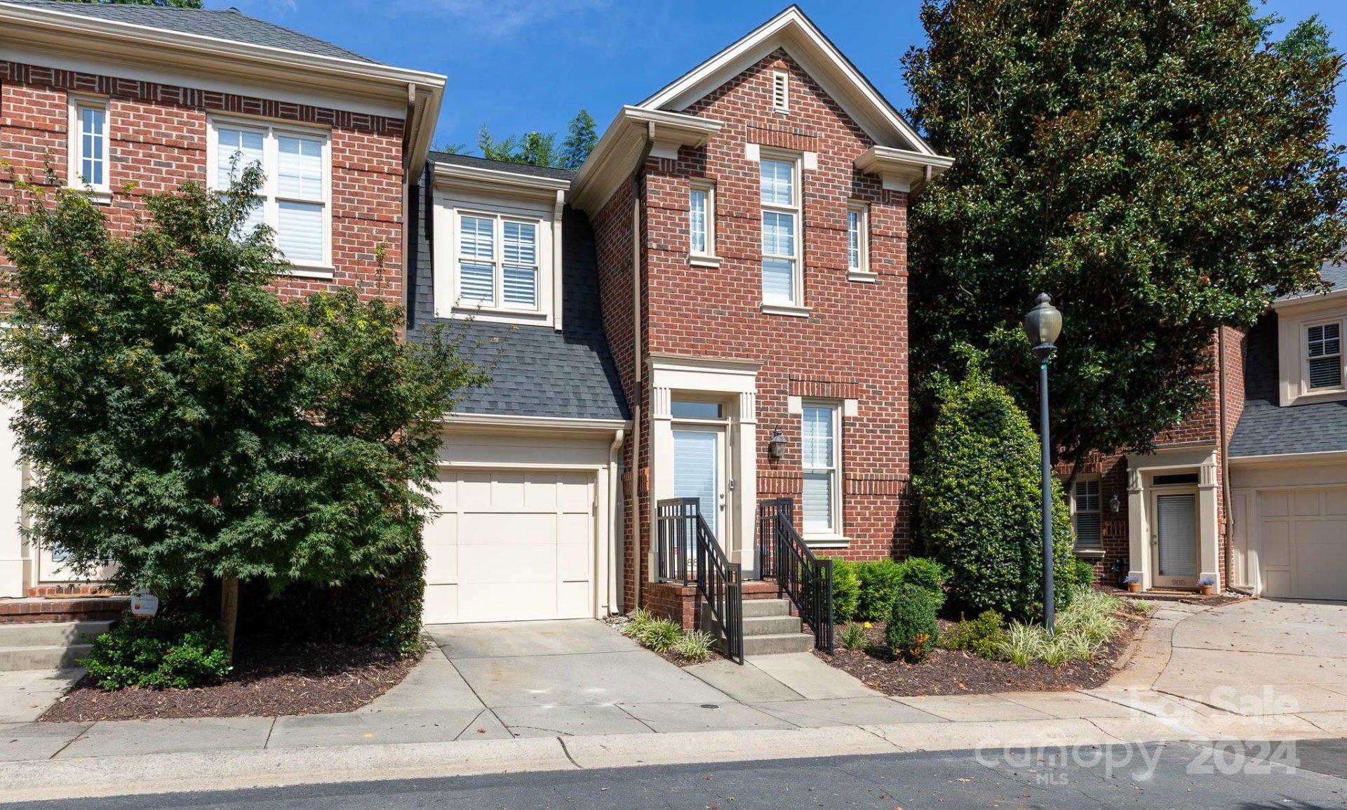 885 Park Slope Drive