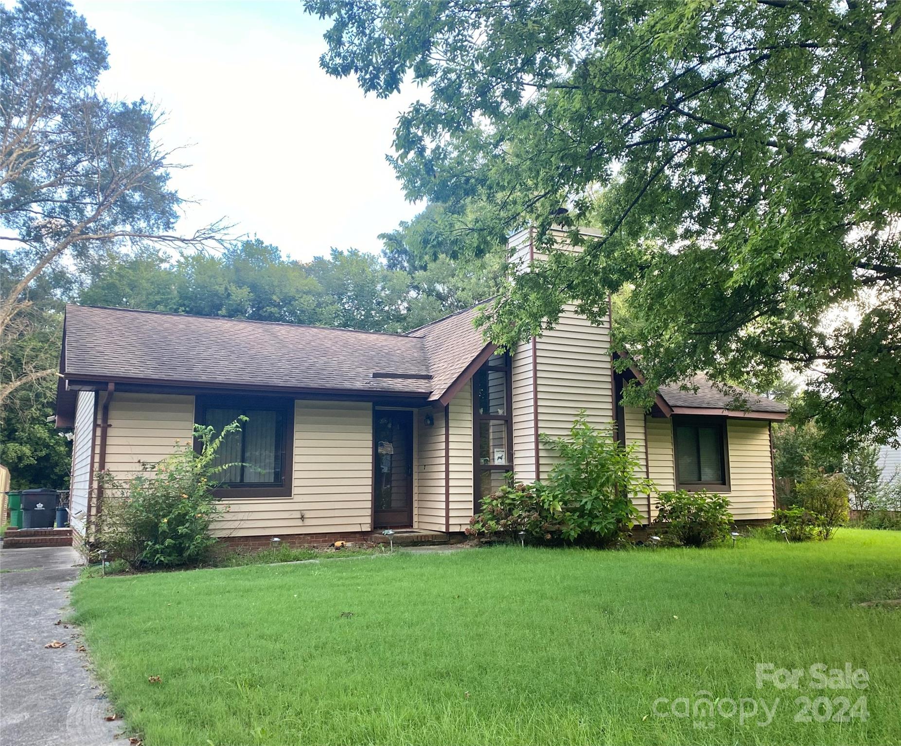 Property image 1 at 12120 Charing Grove Lane, Charlotte, NC 28273