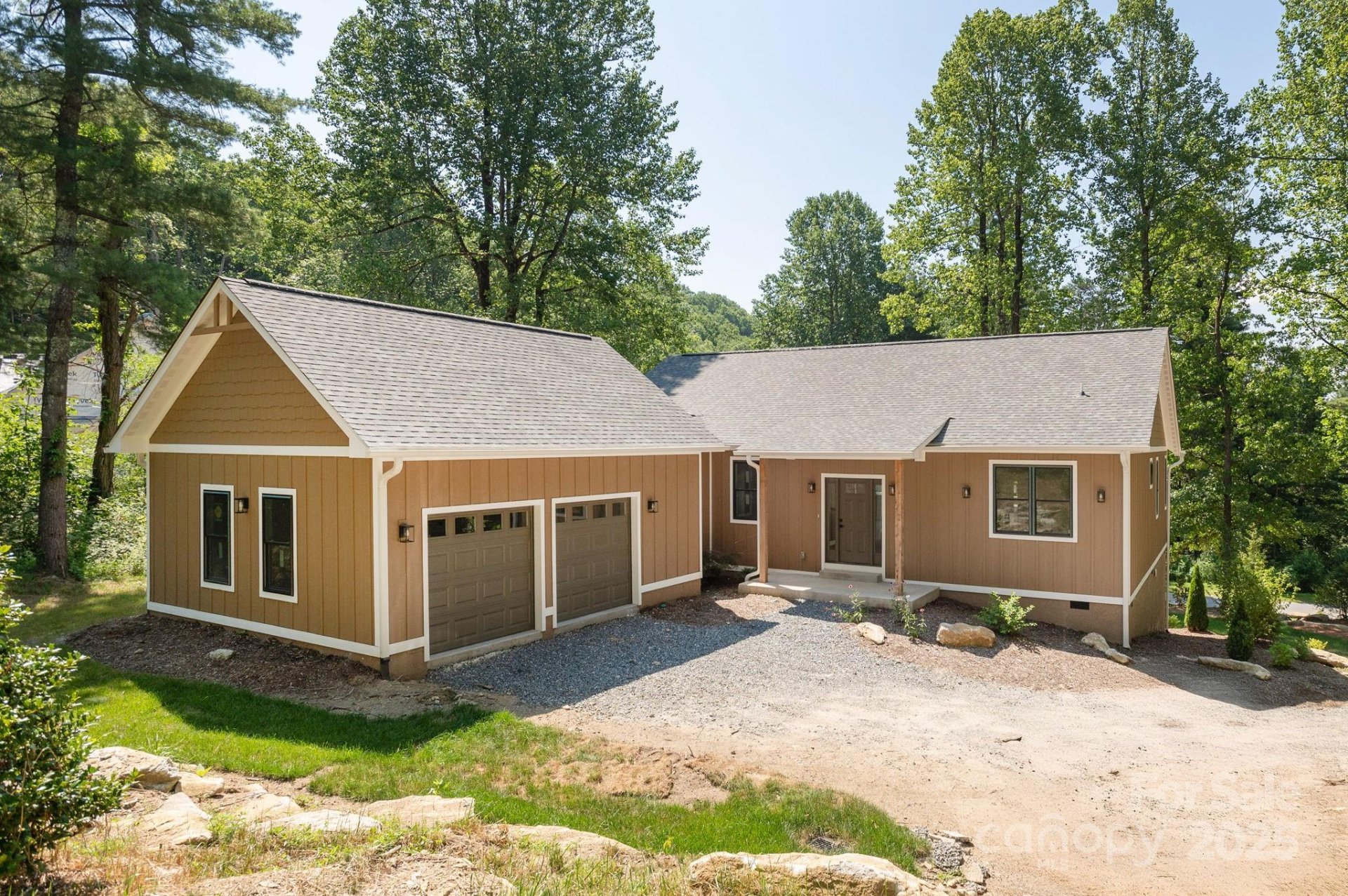 654 Hollybrook Drive
