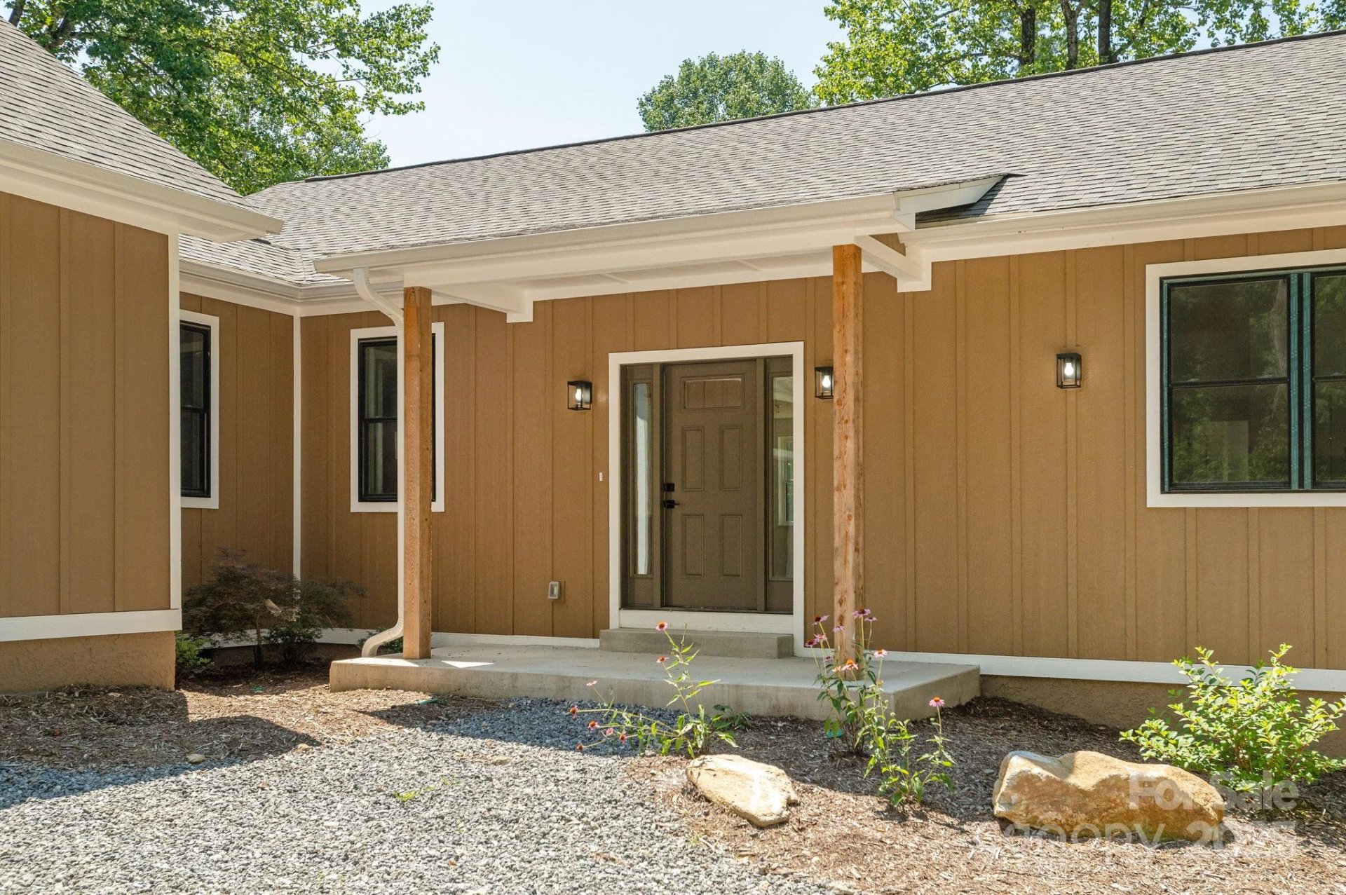 Property image 2 at 654 Hollybrook Drive, Flat Rock, NC 28731