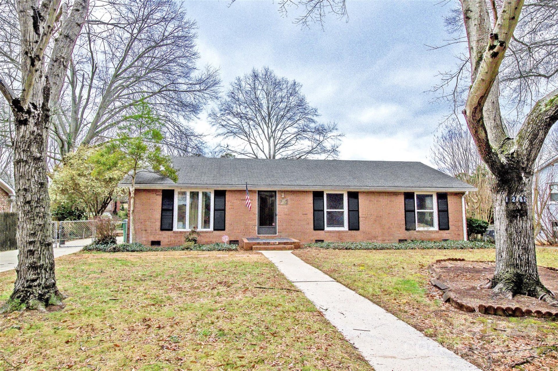Property image 1 at 1232 Ashbrook Place, Charlotte, NC 28209