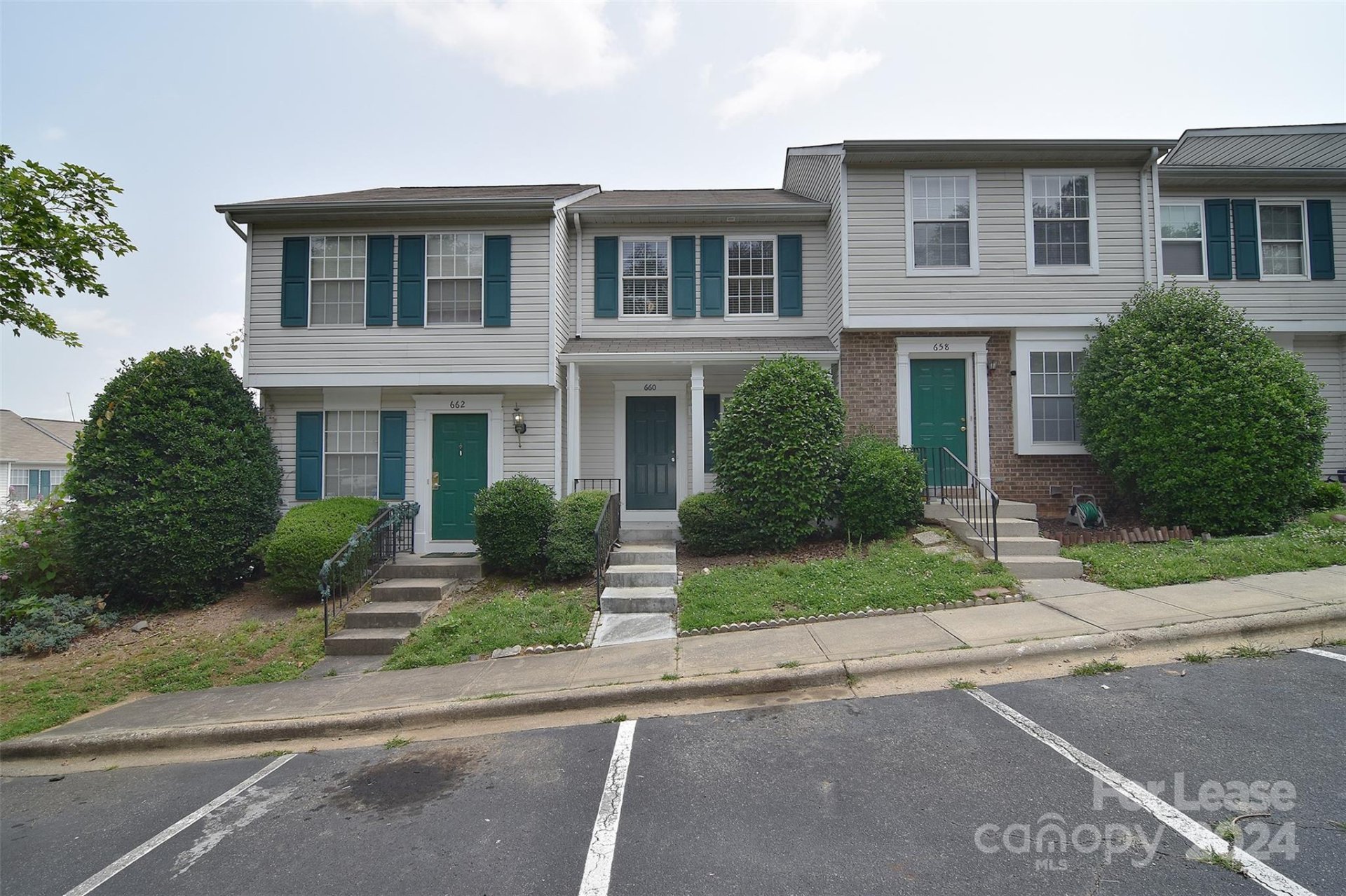 Property image 1 at 660 Lex Drive, Charlotte, NC 28262