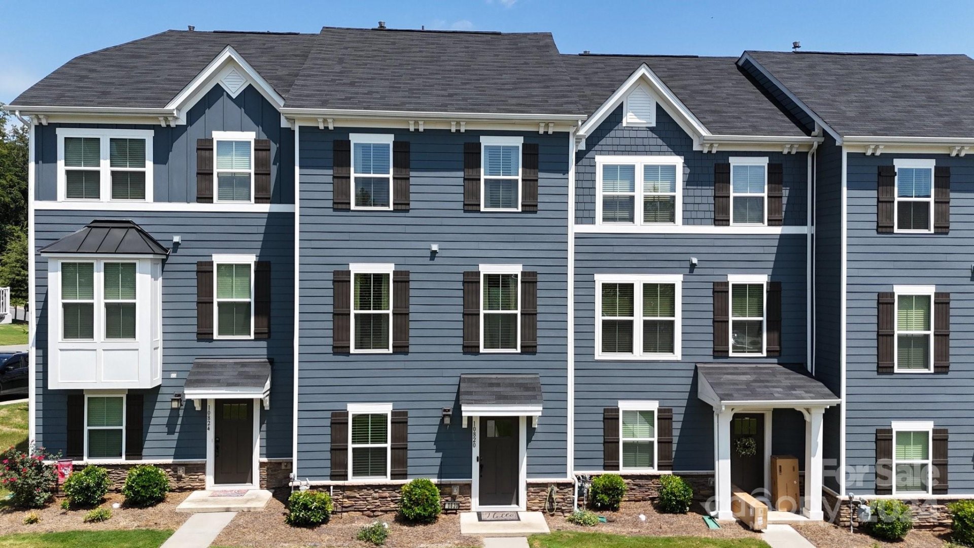 Property image 1 at 10820 Overlook Mountain Drive, Charlotte, NC 28216