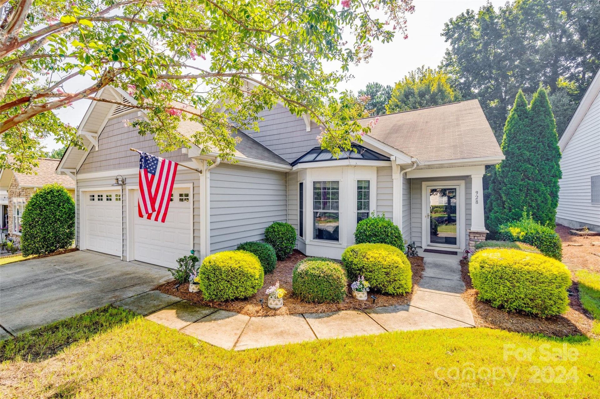 Property image 1 at 928 Knob Creek Lane, Tega Cay, SC 29708