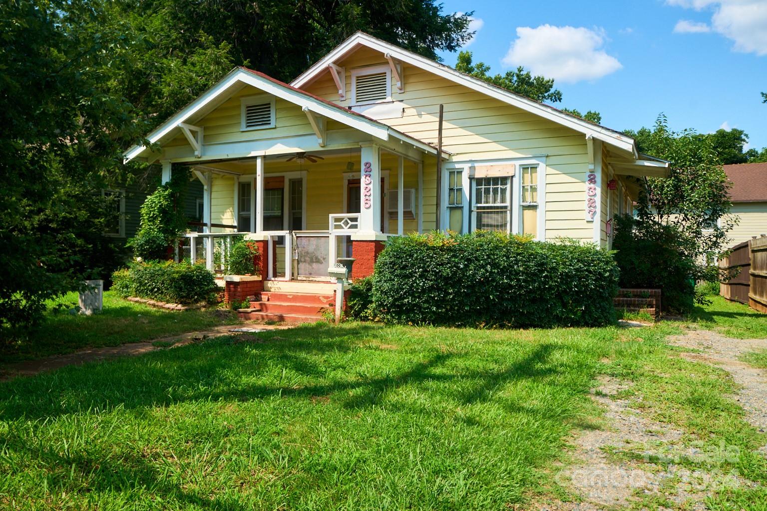 Property image 1 at 2325 Weddington Avenue, Charlotte, NC 28204