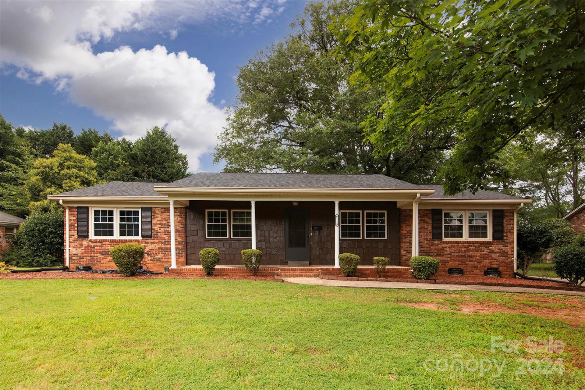 Property image 1 at 619 Holiday Road, Gastonia, NC 28054