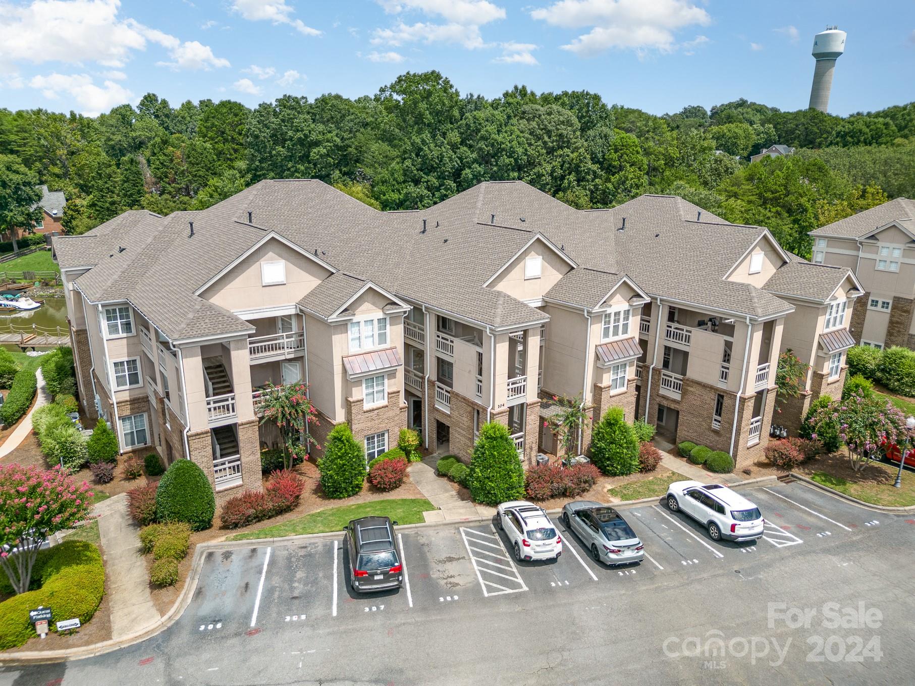 Property image 1 at 104 Pier 33 Drive, Mooresville, NC 28117