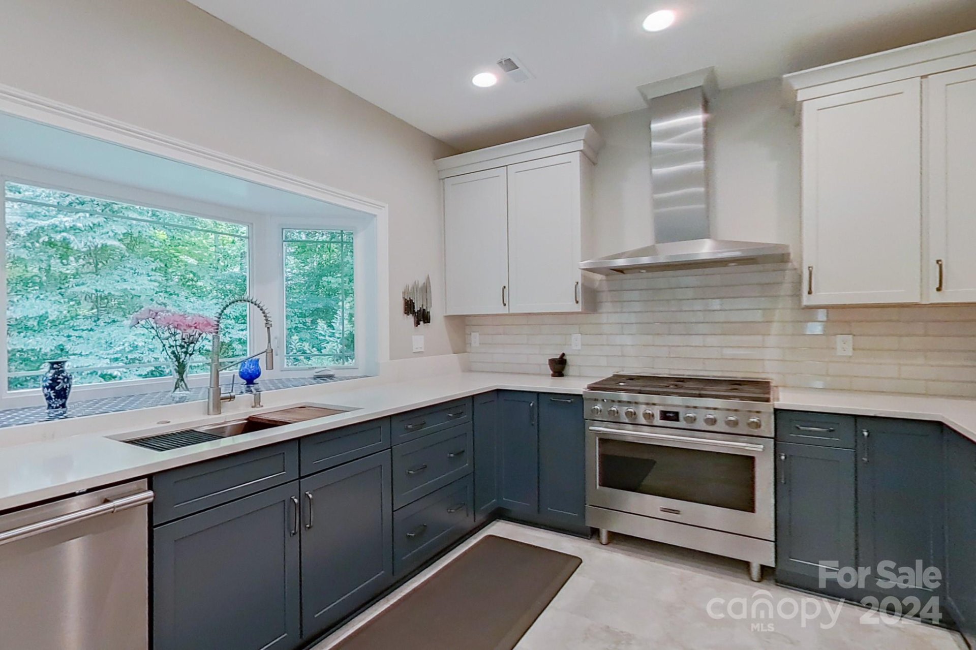 Property image 1 at 13712 Bluffton Court, Pineville, NC 28134