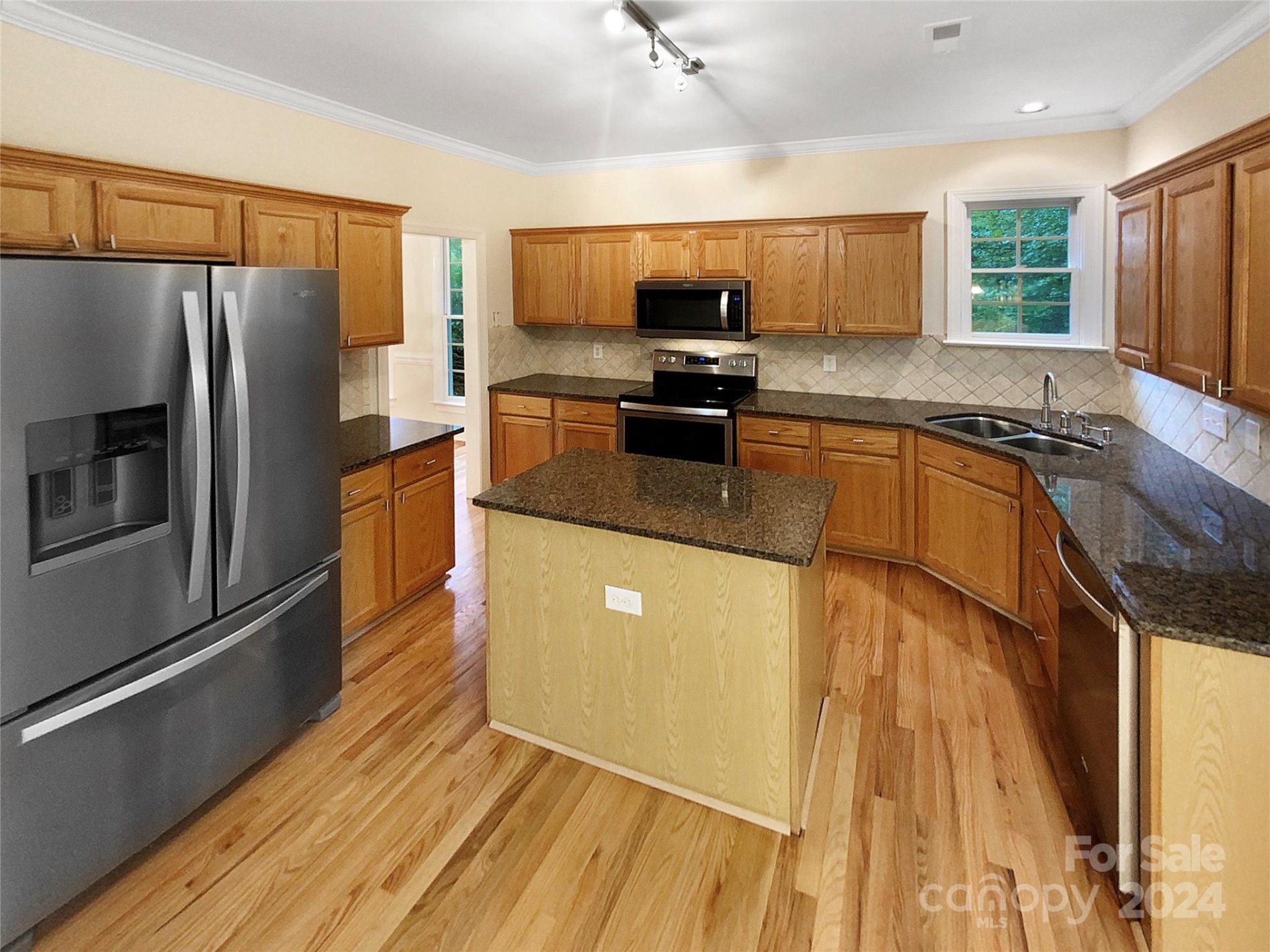 Property image 2 at 7802 Hollow Oaks Lane, Waxhaw, NC 28173