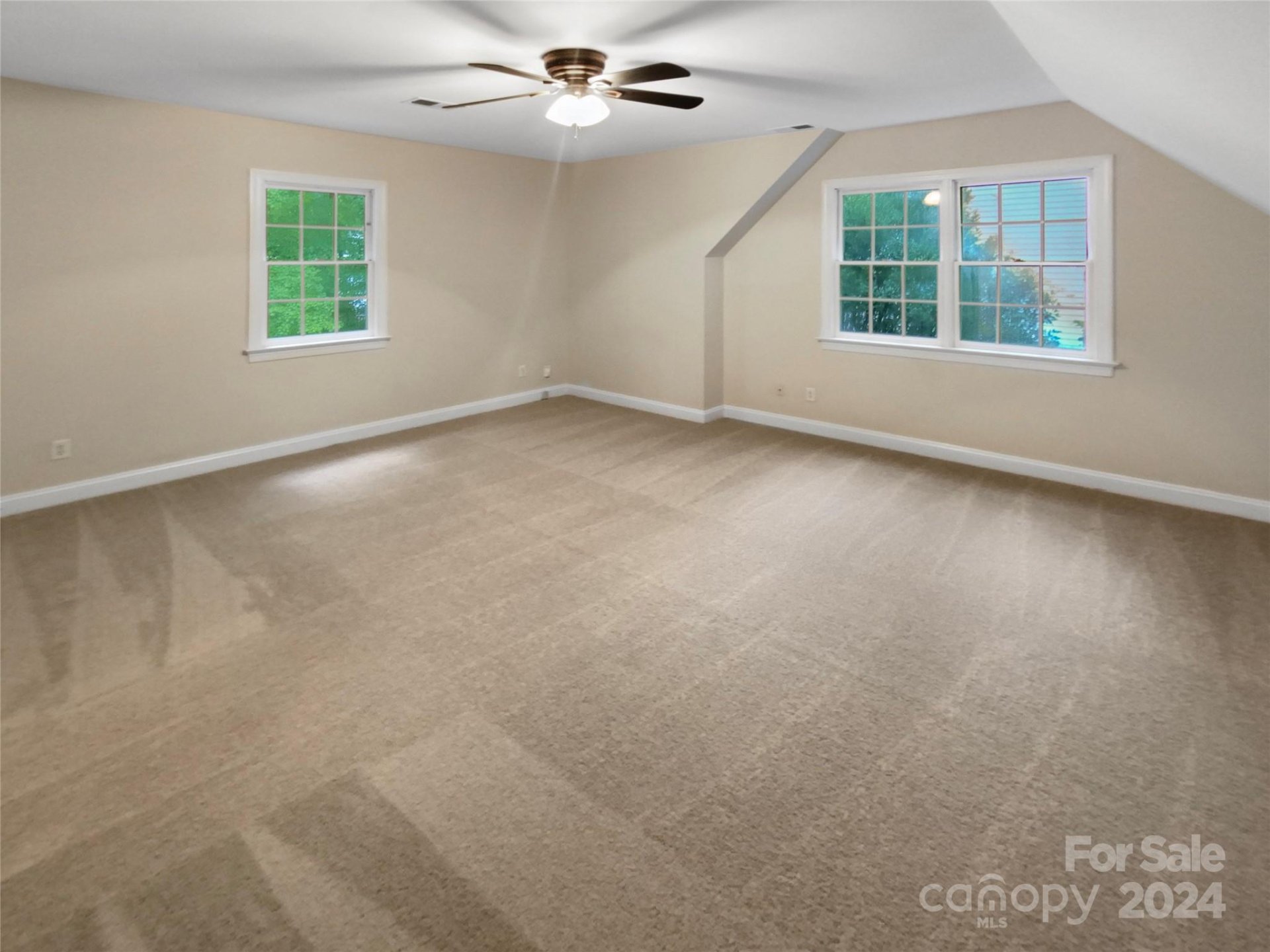 Property image 3 at 7802 Hollow Oaks Lane, Waxhaw, NC 28173