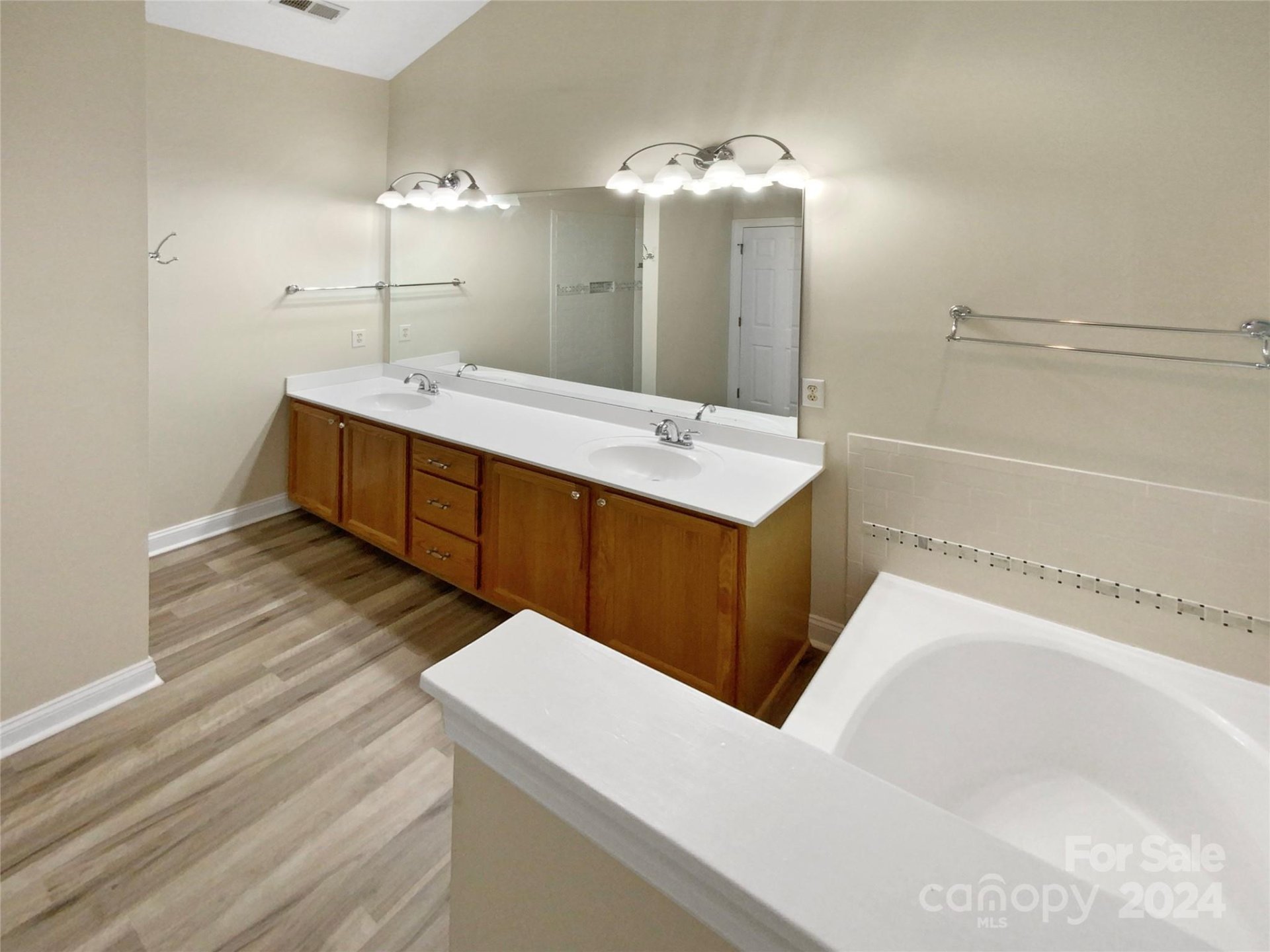 Property image 5 at 7802 Hollow Oaks Lane, Waxhaw, NC 28173