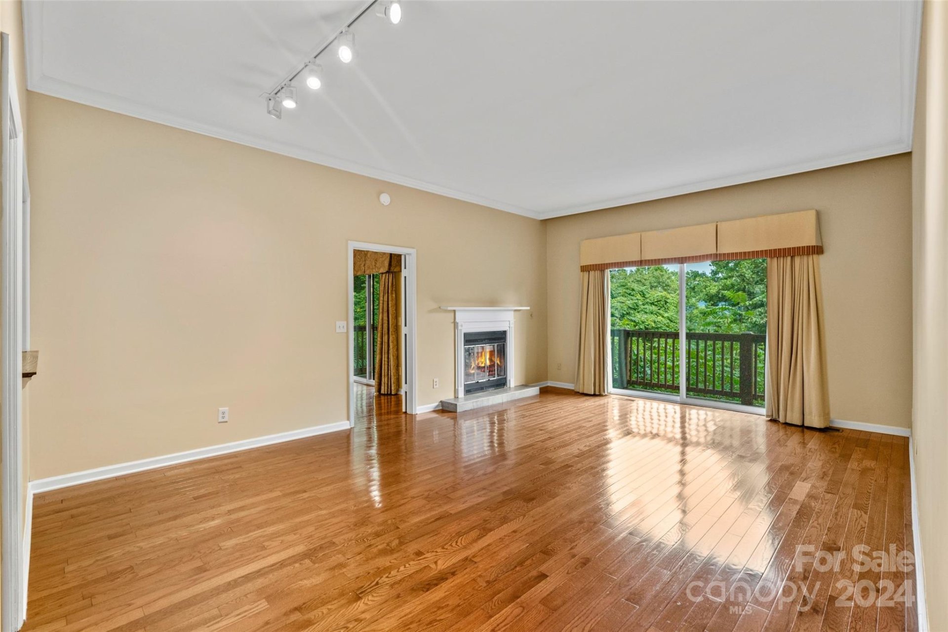Property image 3 at 426 Windswept Drive, Asheville, NC 28801