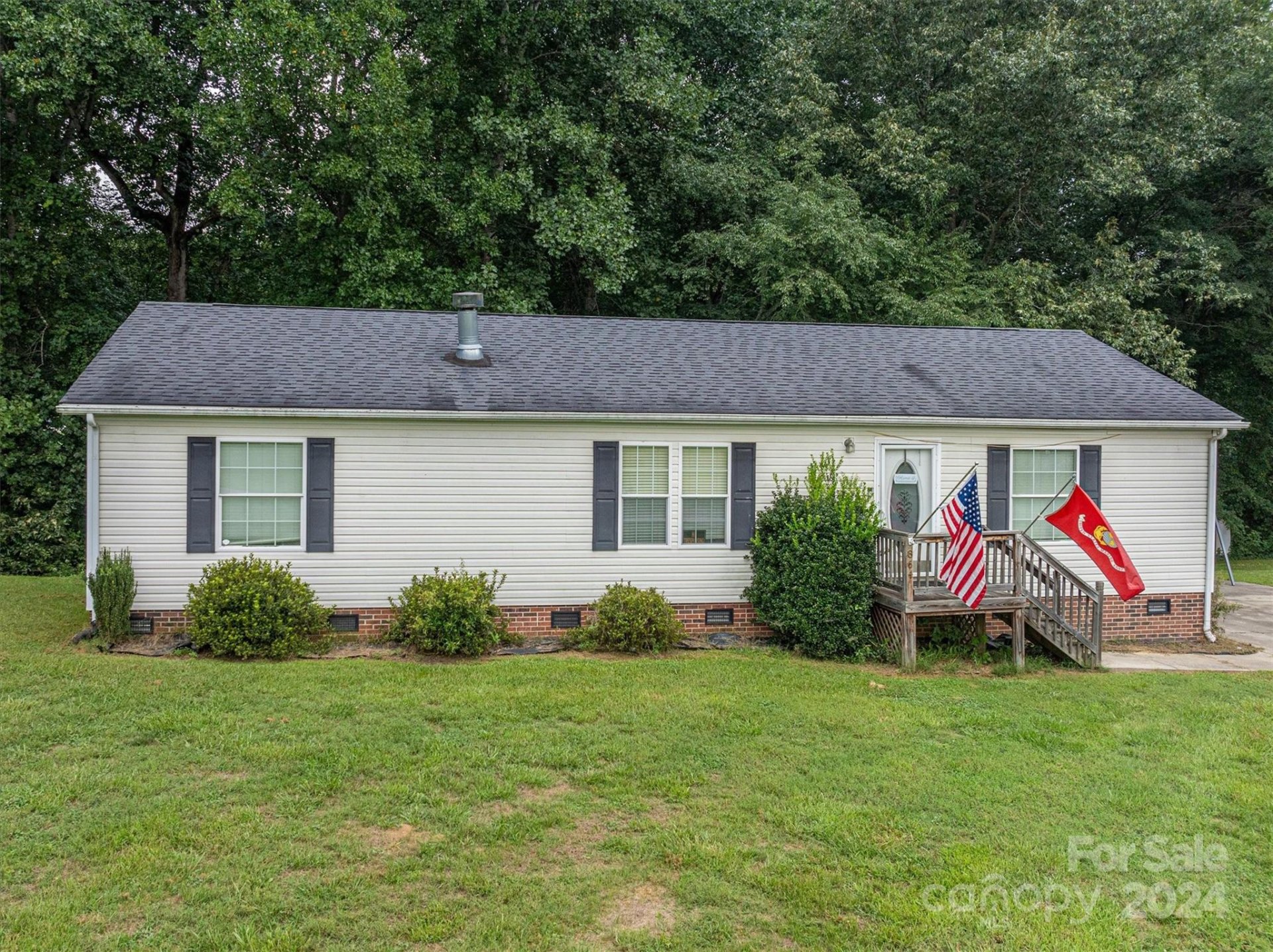 Property image 1 at 864 Sunbeam Drive, Lincolnton, NC 28092
