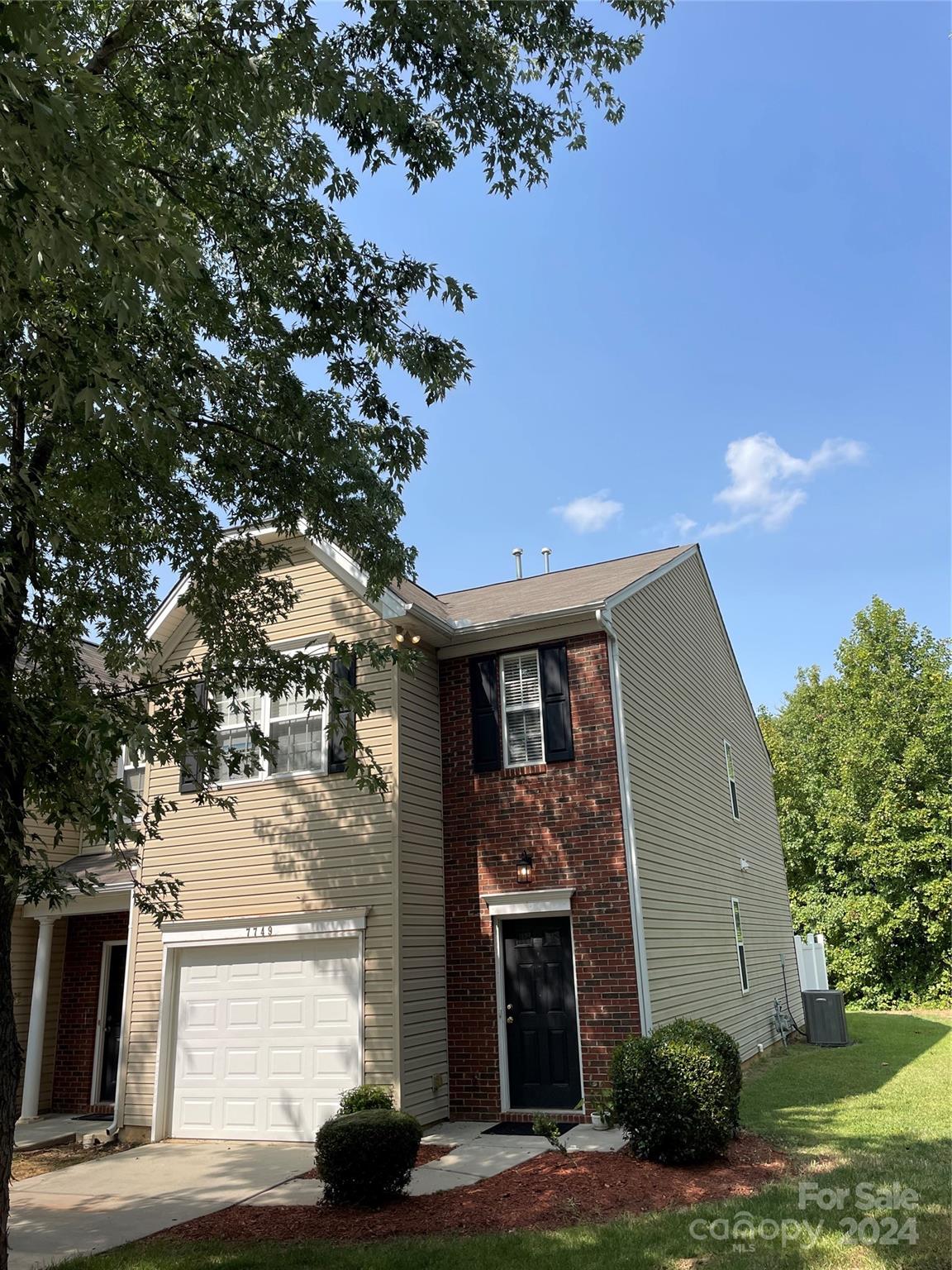 Property image 1 at 7749 Abigail Glen Drive, Charlotte, NC 28212