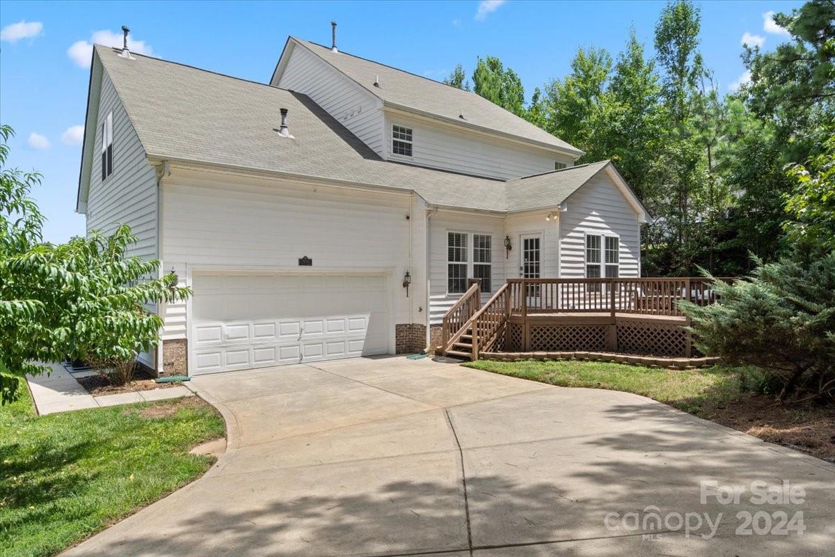 Property image 4 at 1900 Mt Isle Harbor Drive, Charlotte, NC 28214