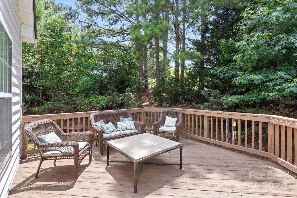 Property image 5 at 1900 Mt Isle Harbor Drive, Charlotte, NC 28214