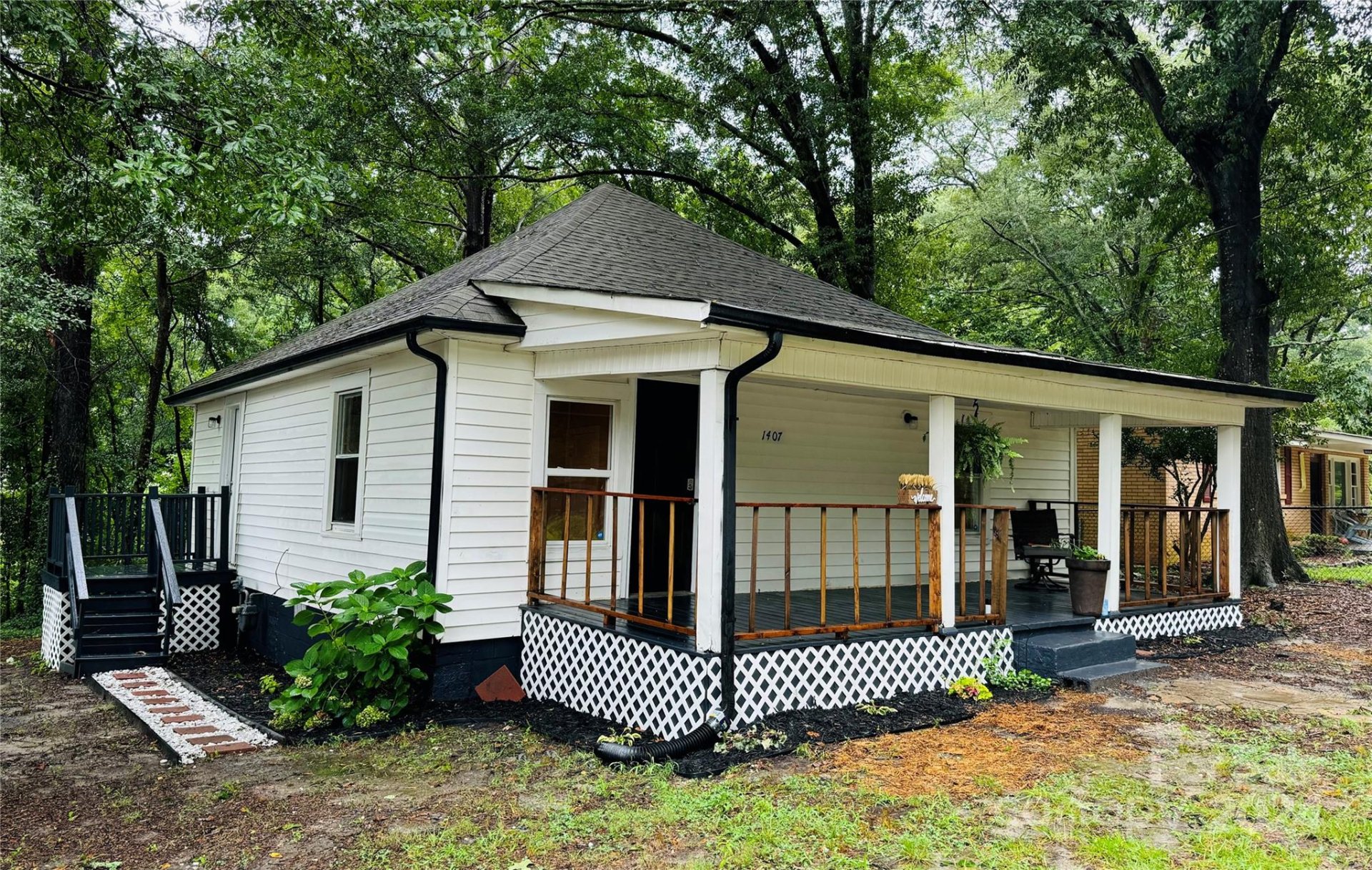 Property image 1 at 1407 W Mauney Avenue, Gastonia, NC 28052