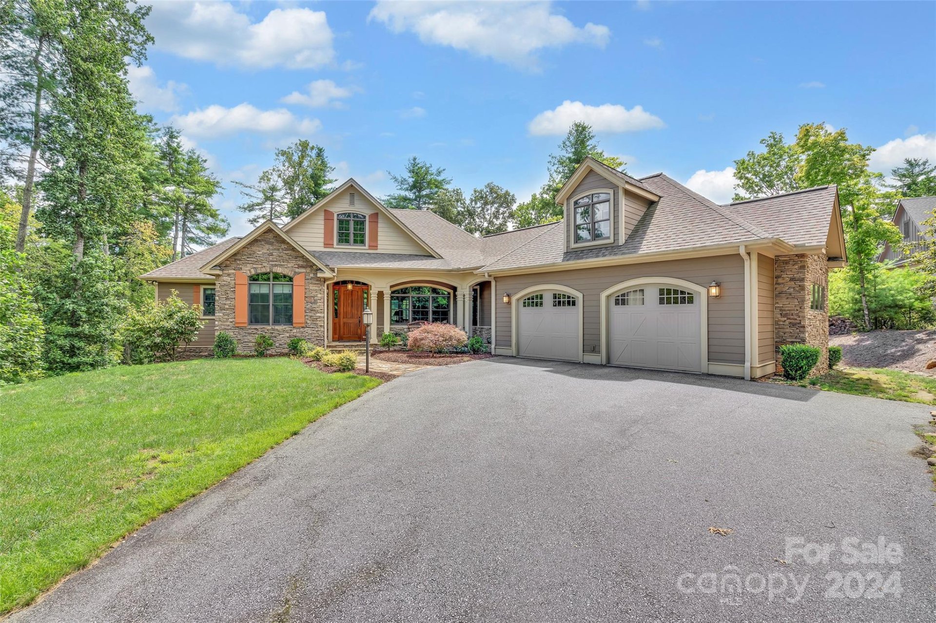 Property image 1 at 143 Chattooga Run, Hendersonville, NC 28739