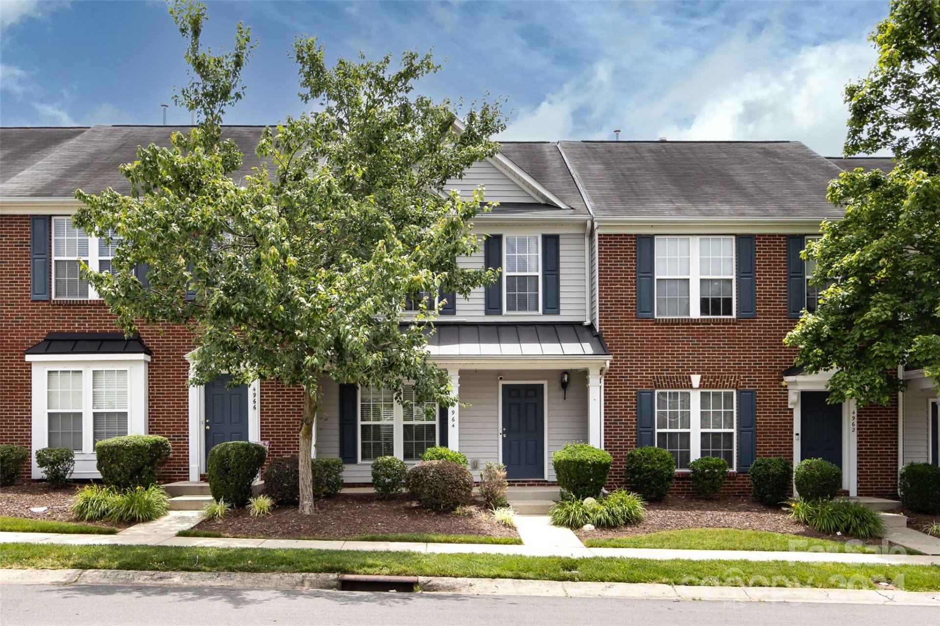 Property image 1 at 4964 Sunburst Lane, Charlotte, NC 28213