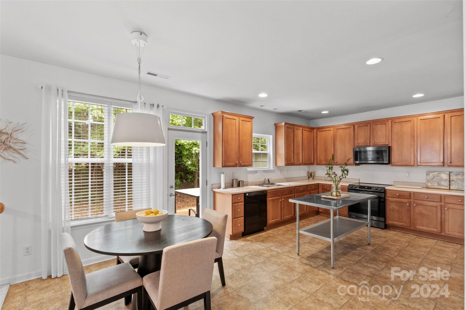 Property image 1 at 8515 Ridgeline Lane, Charlotte, NC 28269