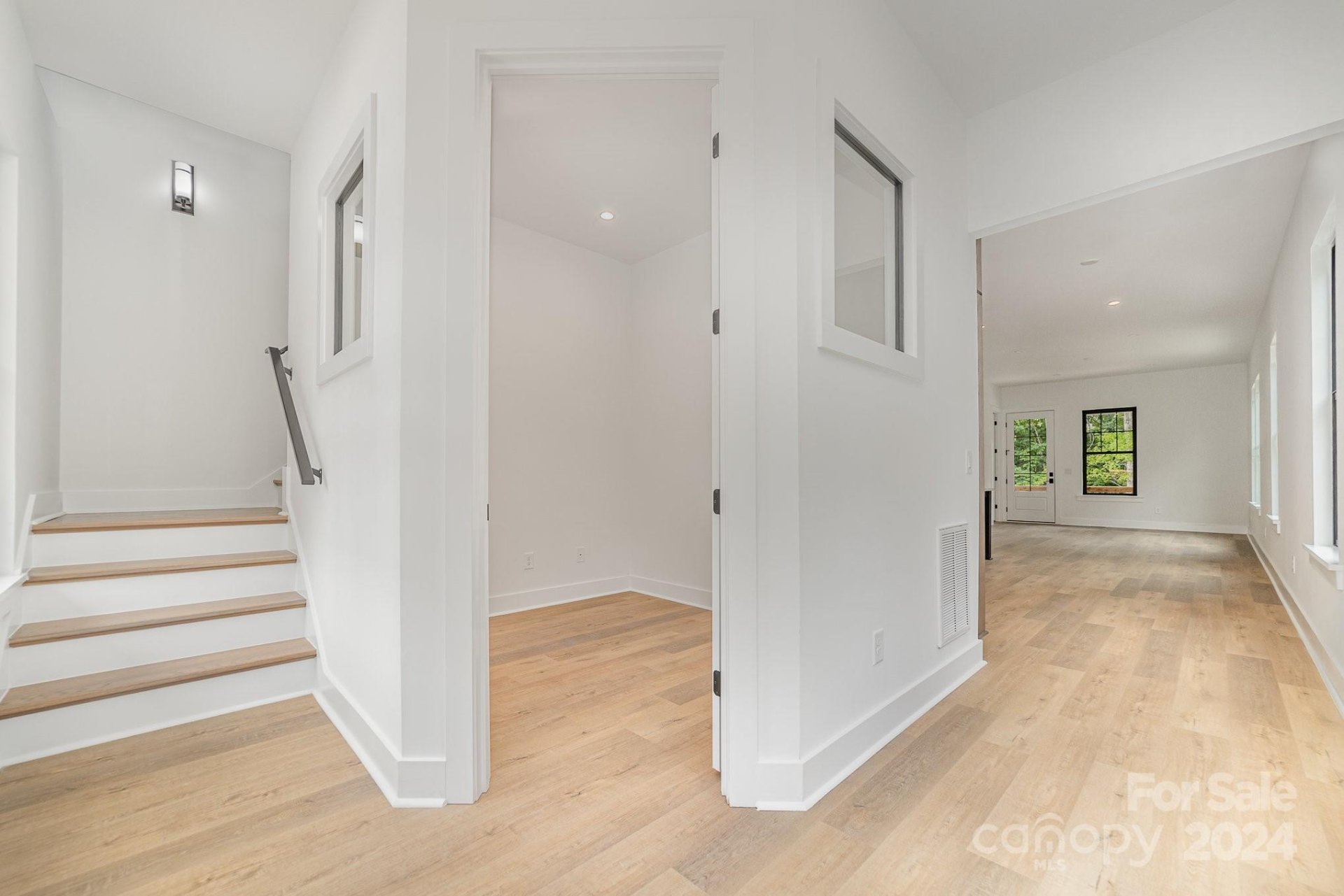 Property image 4 at 2112 Kirkwood Avenue, Charlotte, NC 28203