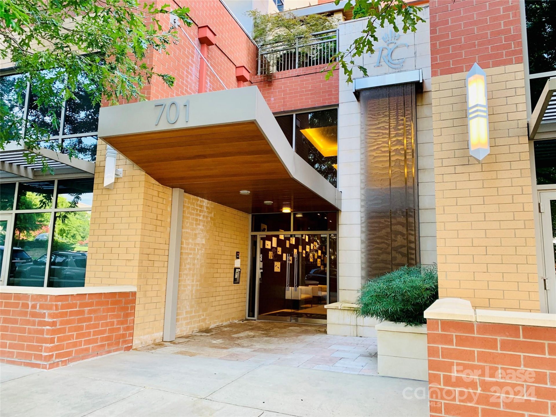 701 Royal Court