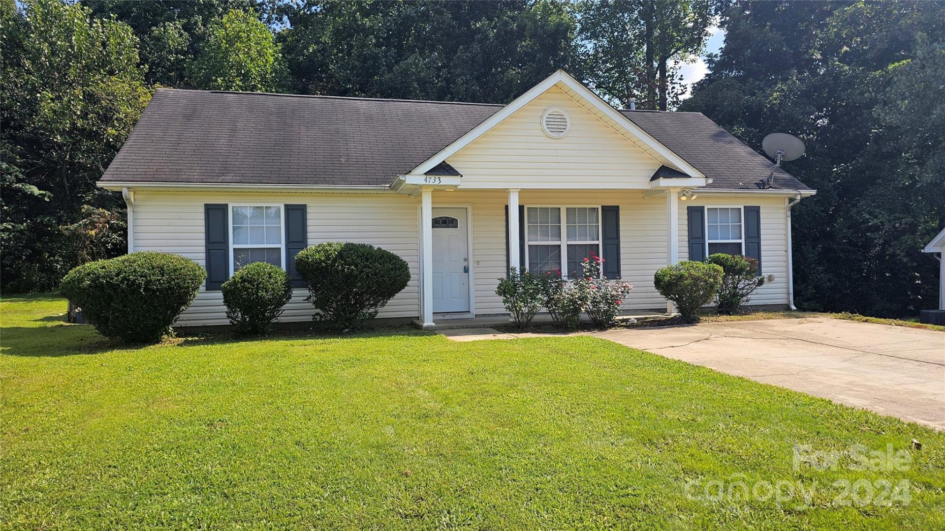 Property image 1 at 4733 Palm Breeze Lane, Charlotte, NC 28208