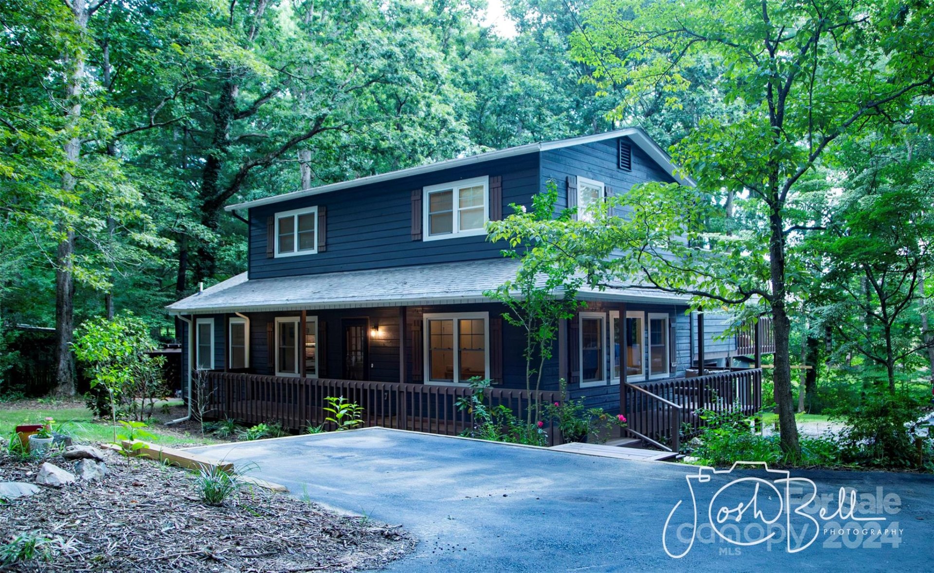 6 Raintree Lane