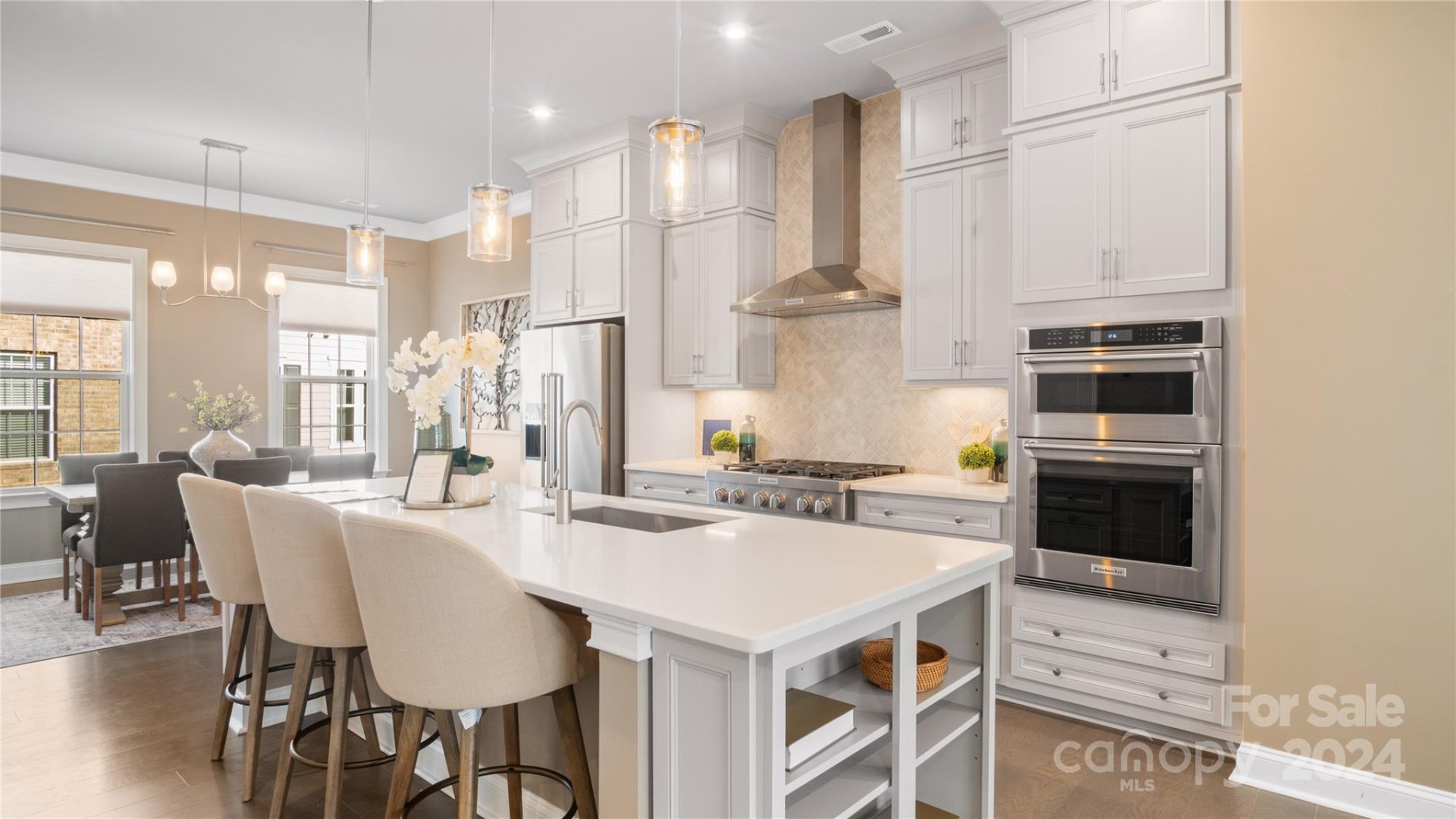 Property image 1 at 202 Emerson Avenue, Charlotte, NC 28204