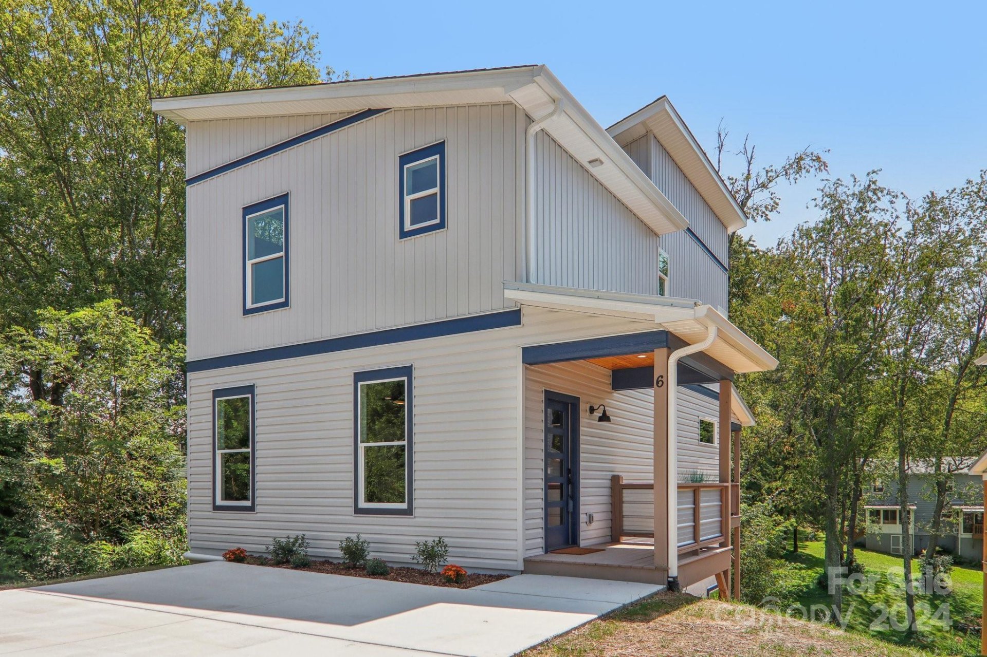 Property image 1 at 6 Escondido Drive, Asheville, NC 28806