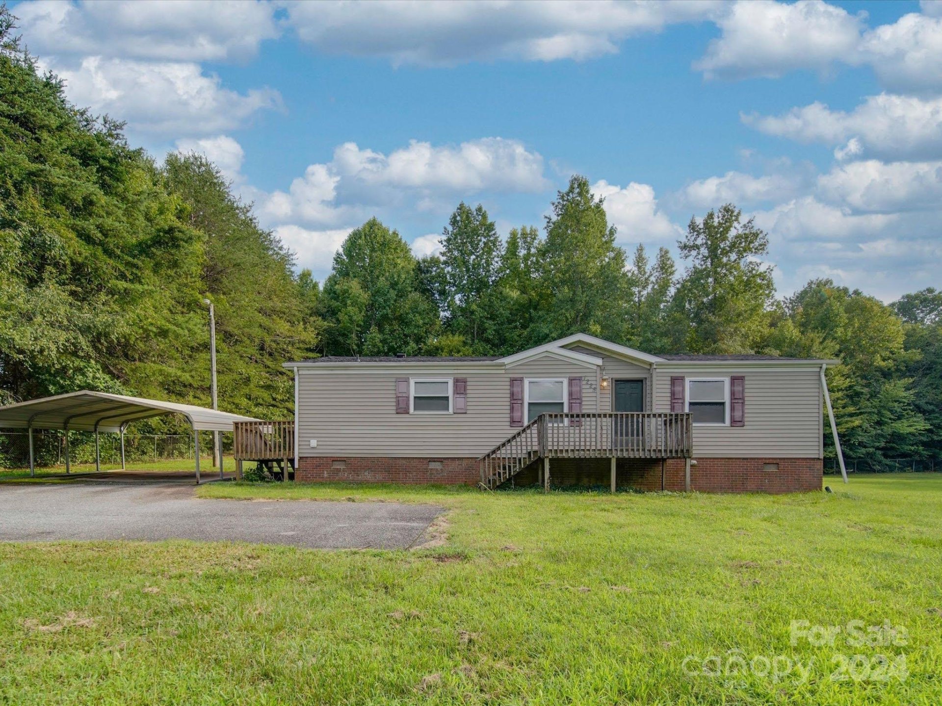 1225 Bowling Green Drive