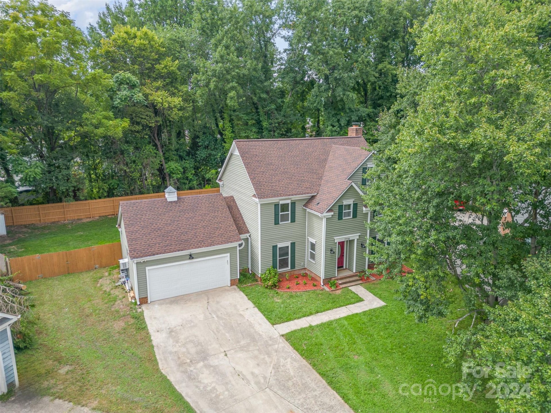 Property image 3 at 7736 Blythwood Lane, Charlotte, NC 28227