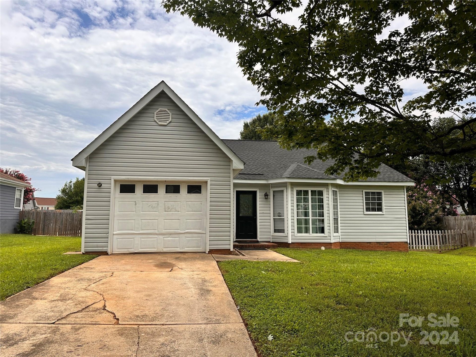 Property image 1 at 8633 Milton Morris Drive, Charlotte, NC 28227