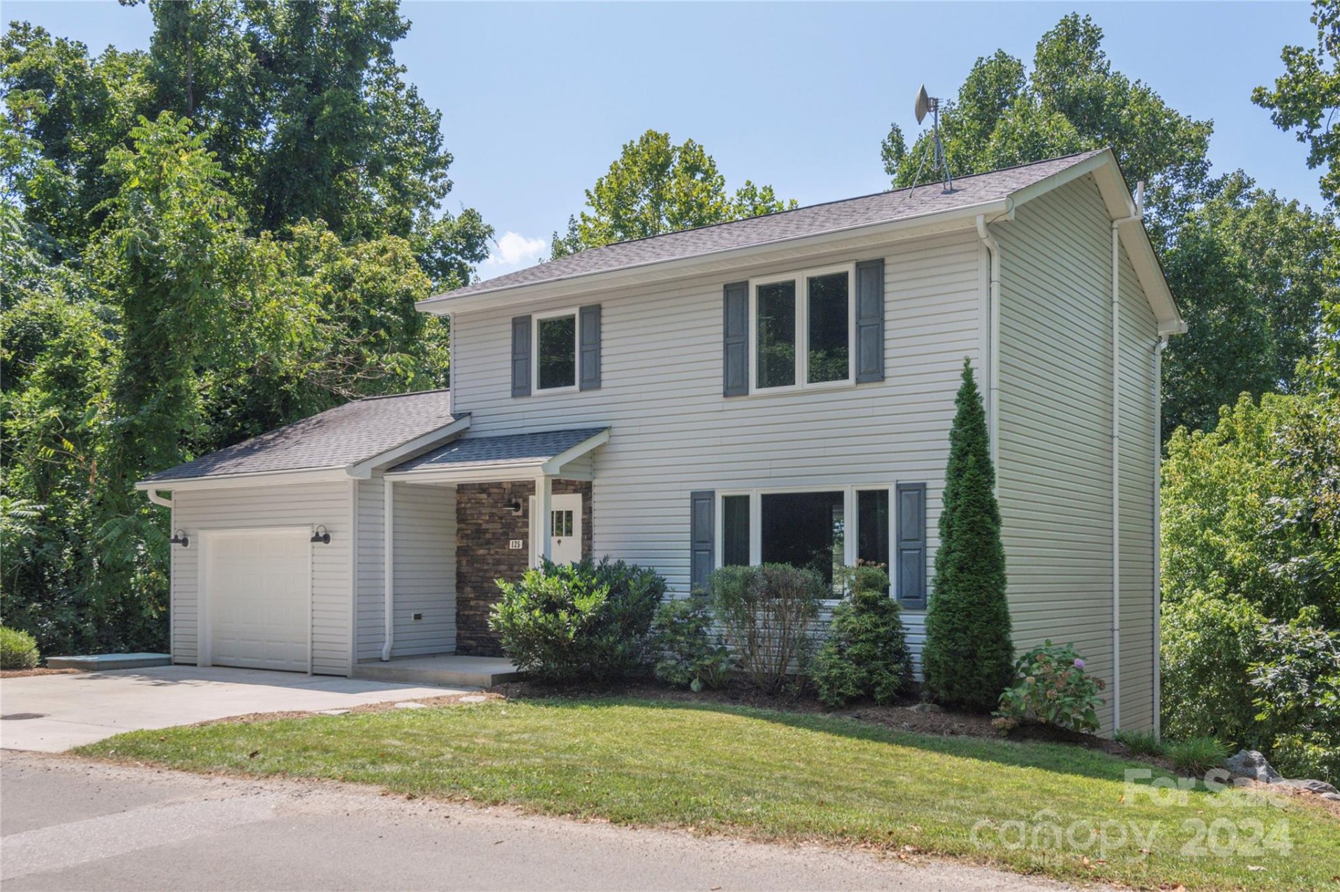 Property image 1 at 125 Park Ridge Avenue, Swannanoa, NC 28778