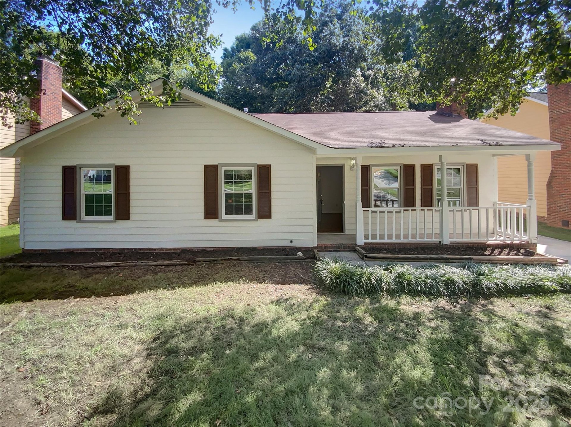 Property image 1 at 7112 Rockwood Forest Lane, Charlotte, NC 28212