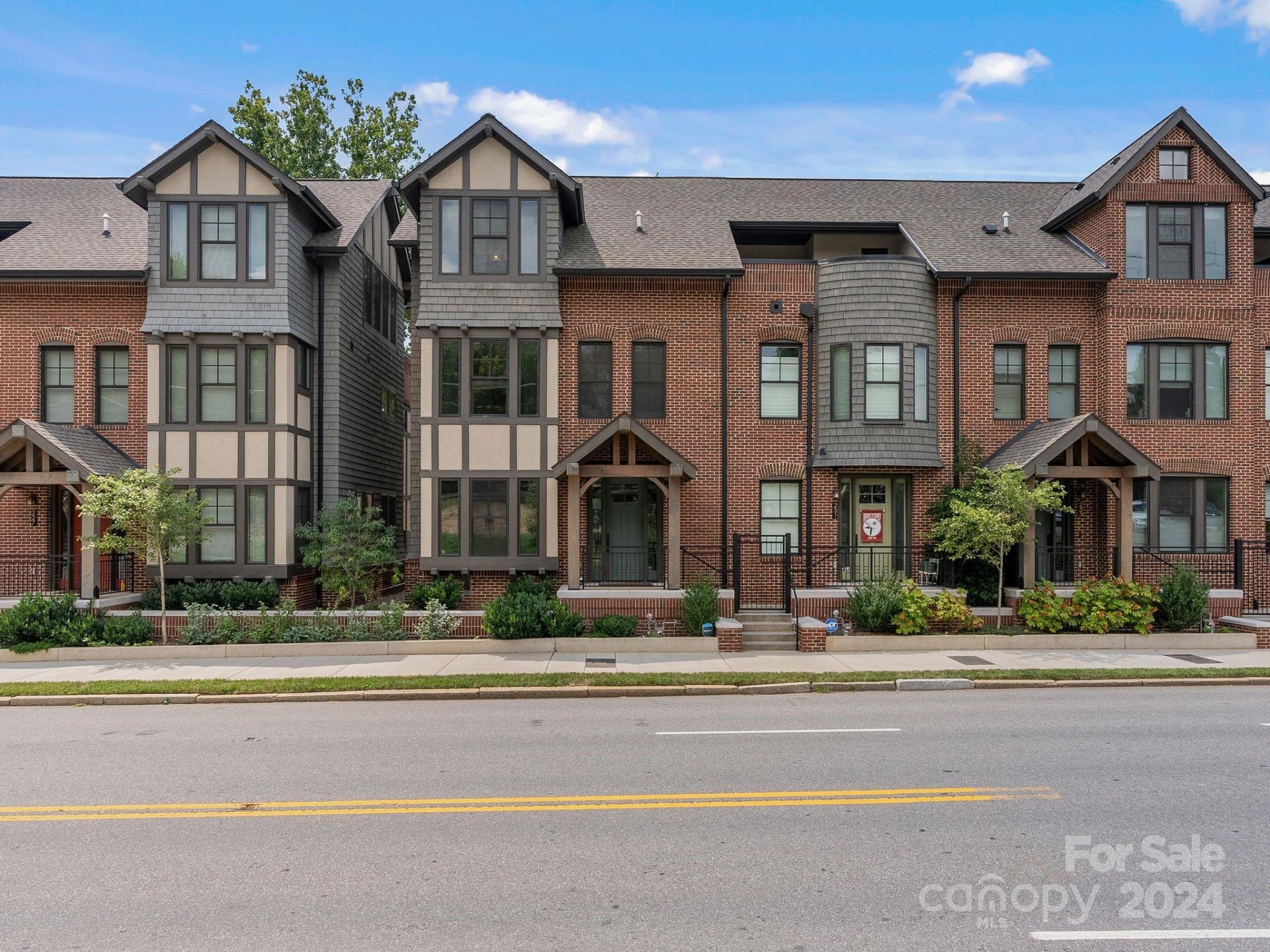 Property image 2 at 229 Broadway Street, Asheville, NC 28801