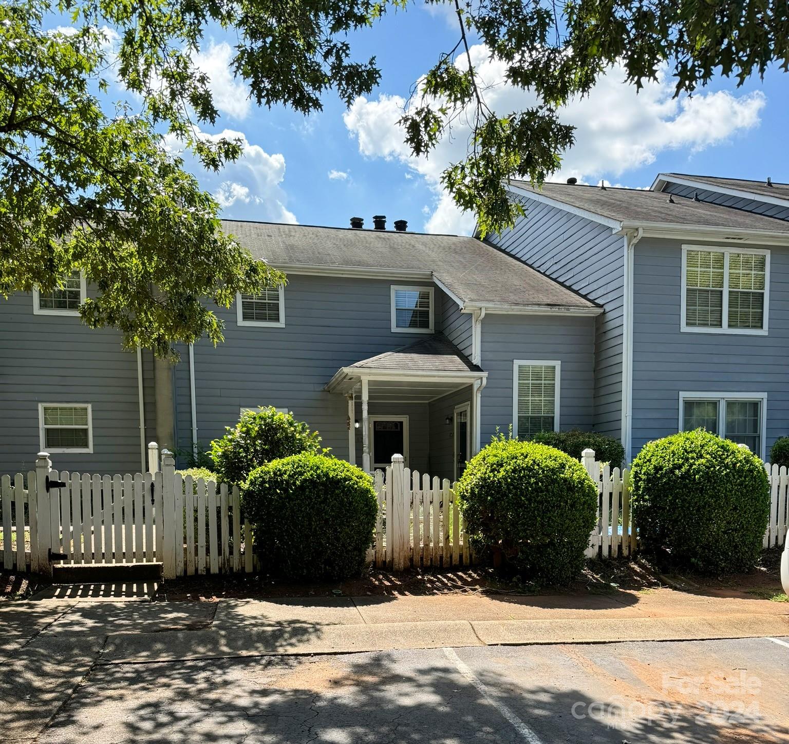 Property image 2 at 6049 Treetop Court, Charlotte, NC 28212