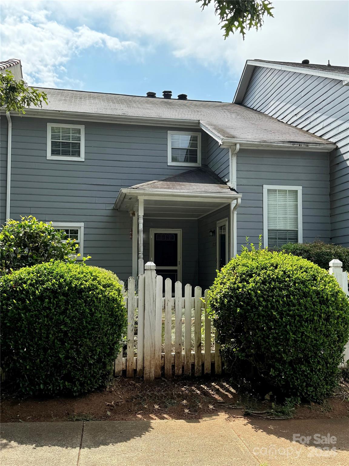 Property image 3 at 6049 Treetop Court, Charlotte, NC 28212