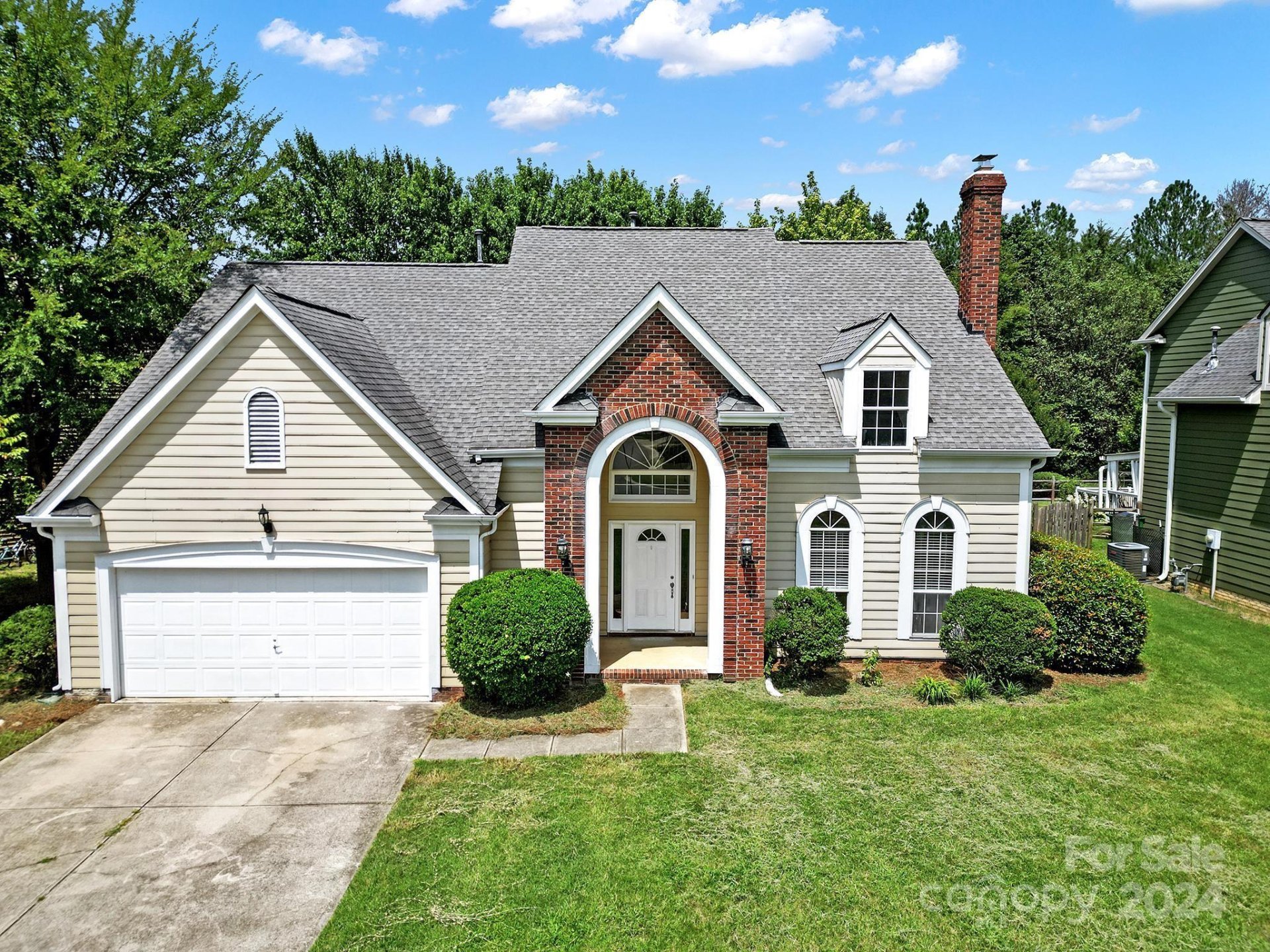 11315 Laurel View Drive