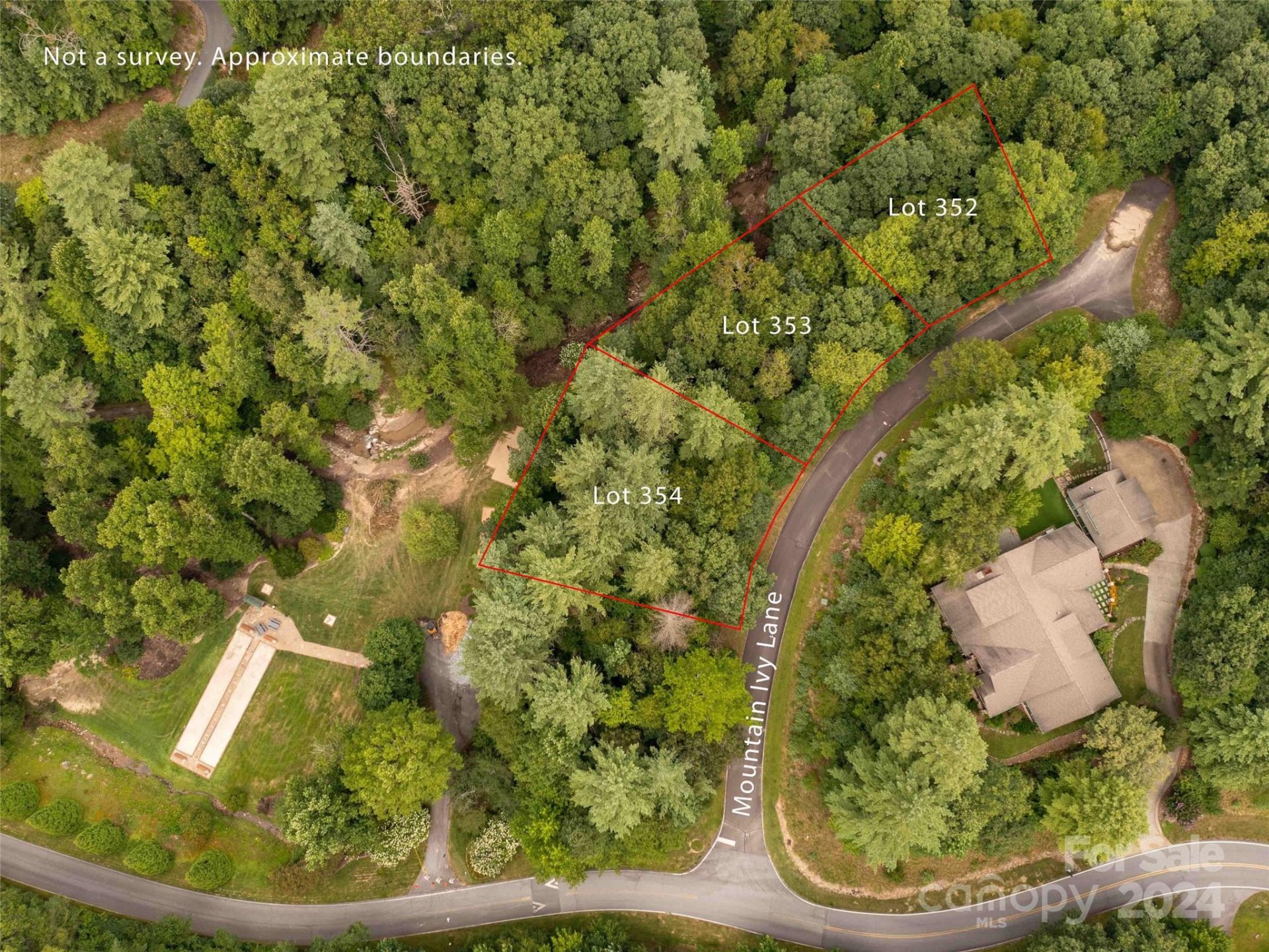 Property image 2 at 809 Mountain Ivy Lane, Hendersonville, NC 28739