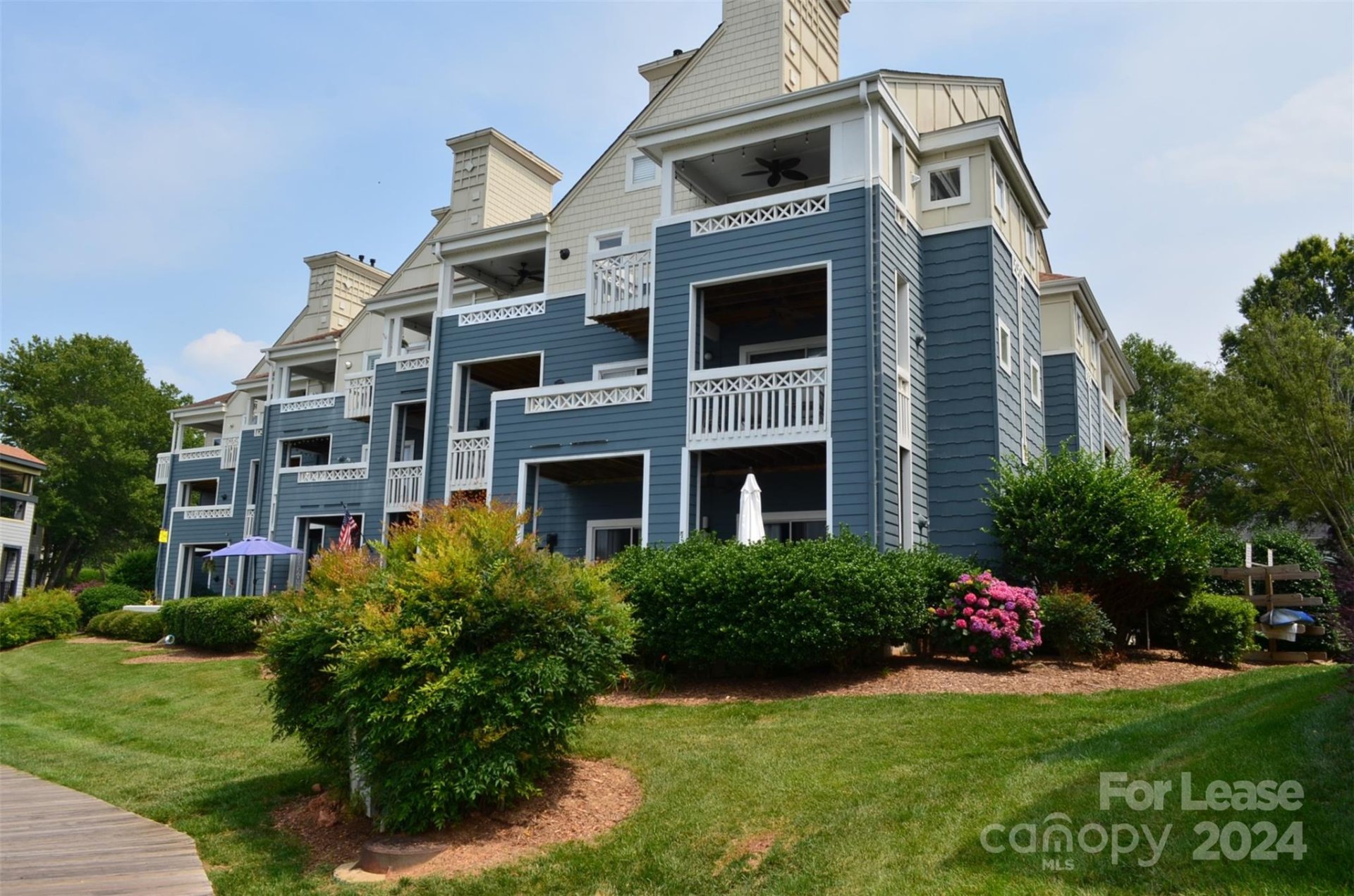 Property image 1 at 18771 Vineyard Point Lane, Cornelius, NC 28031