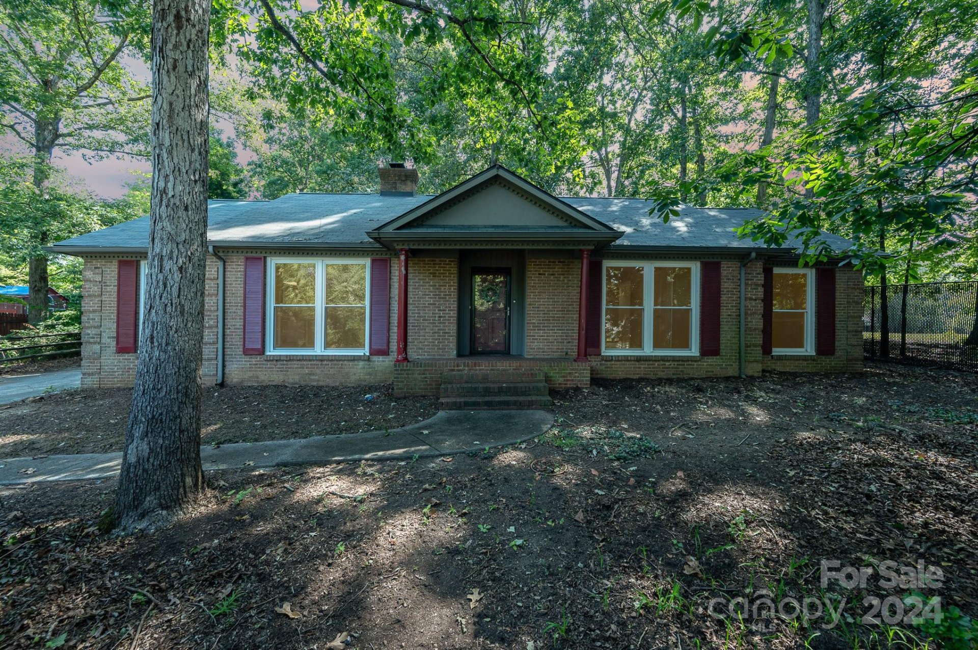Property image 1 at 6215 Coatbridge Lane, Charlotte, NC 28212