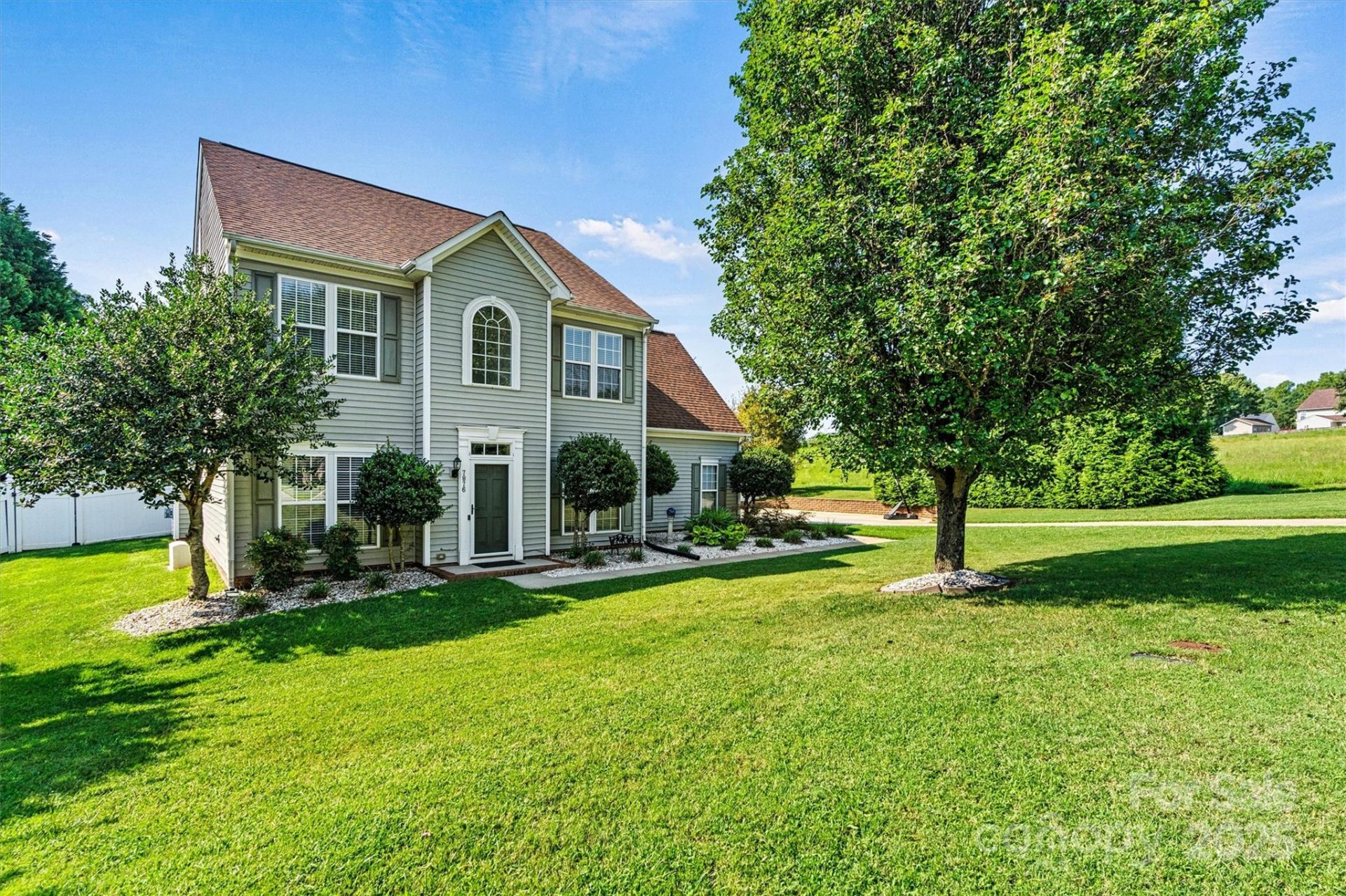 Property image 3 at 7876 Rebecca Road, Denver, NC 28037